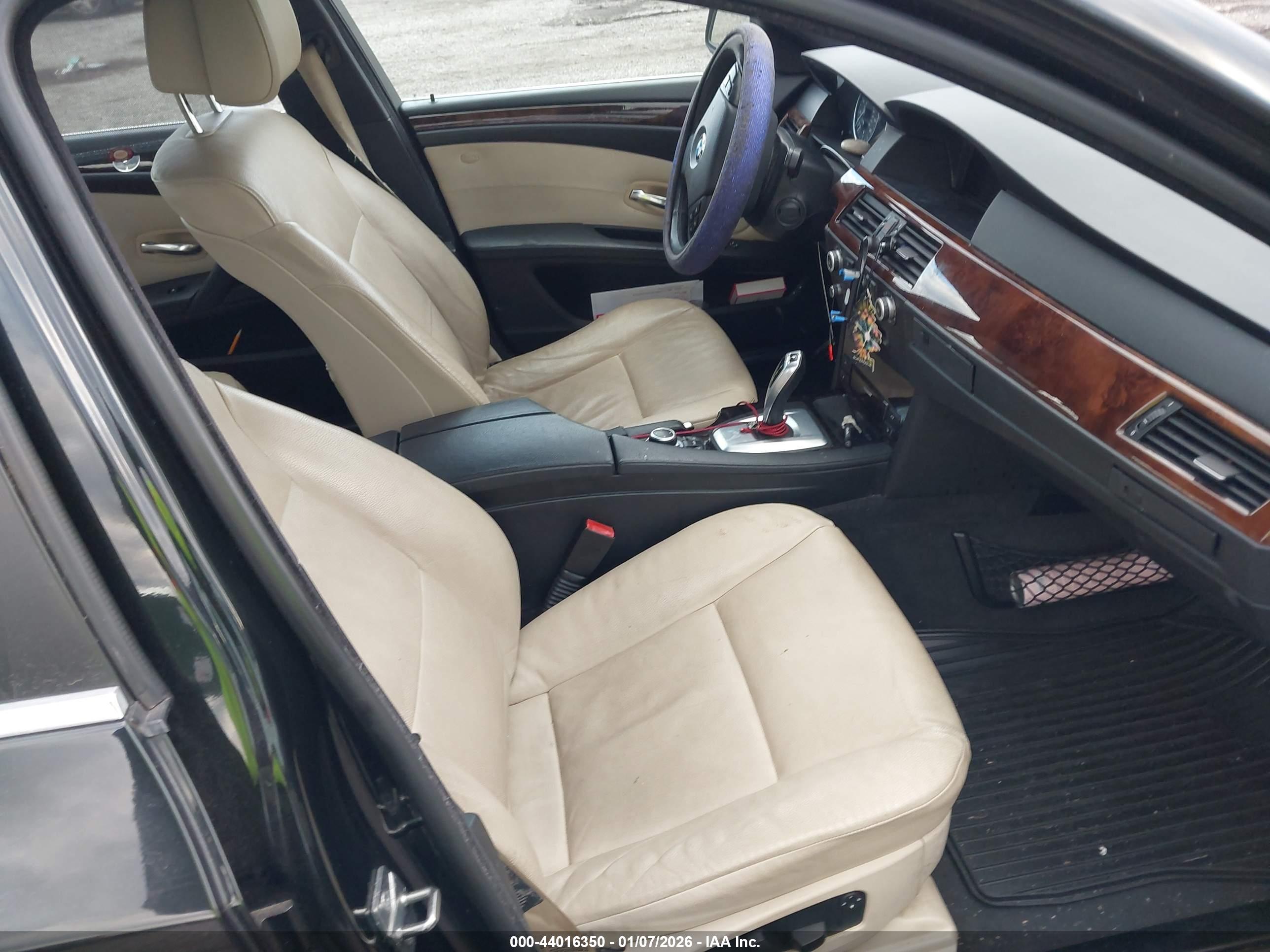 BMW 528I image 5