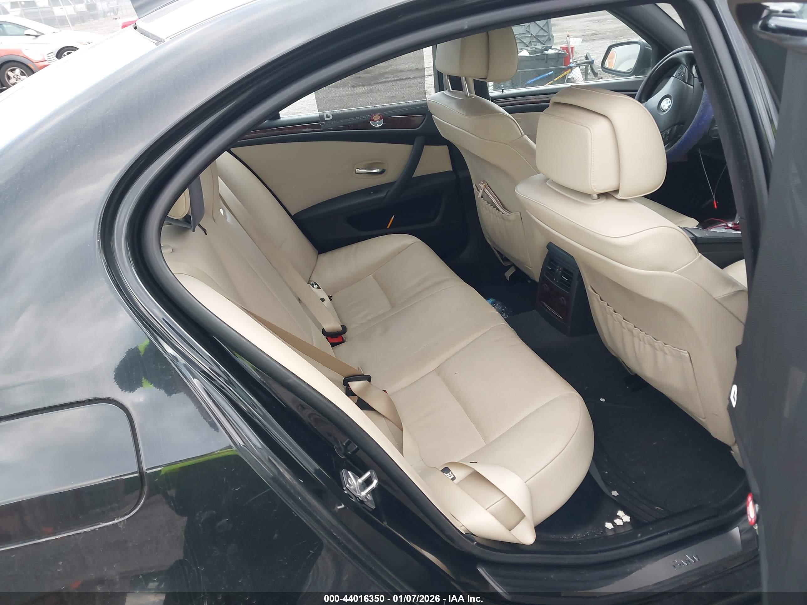 BMW 528I image 8