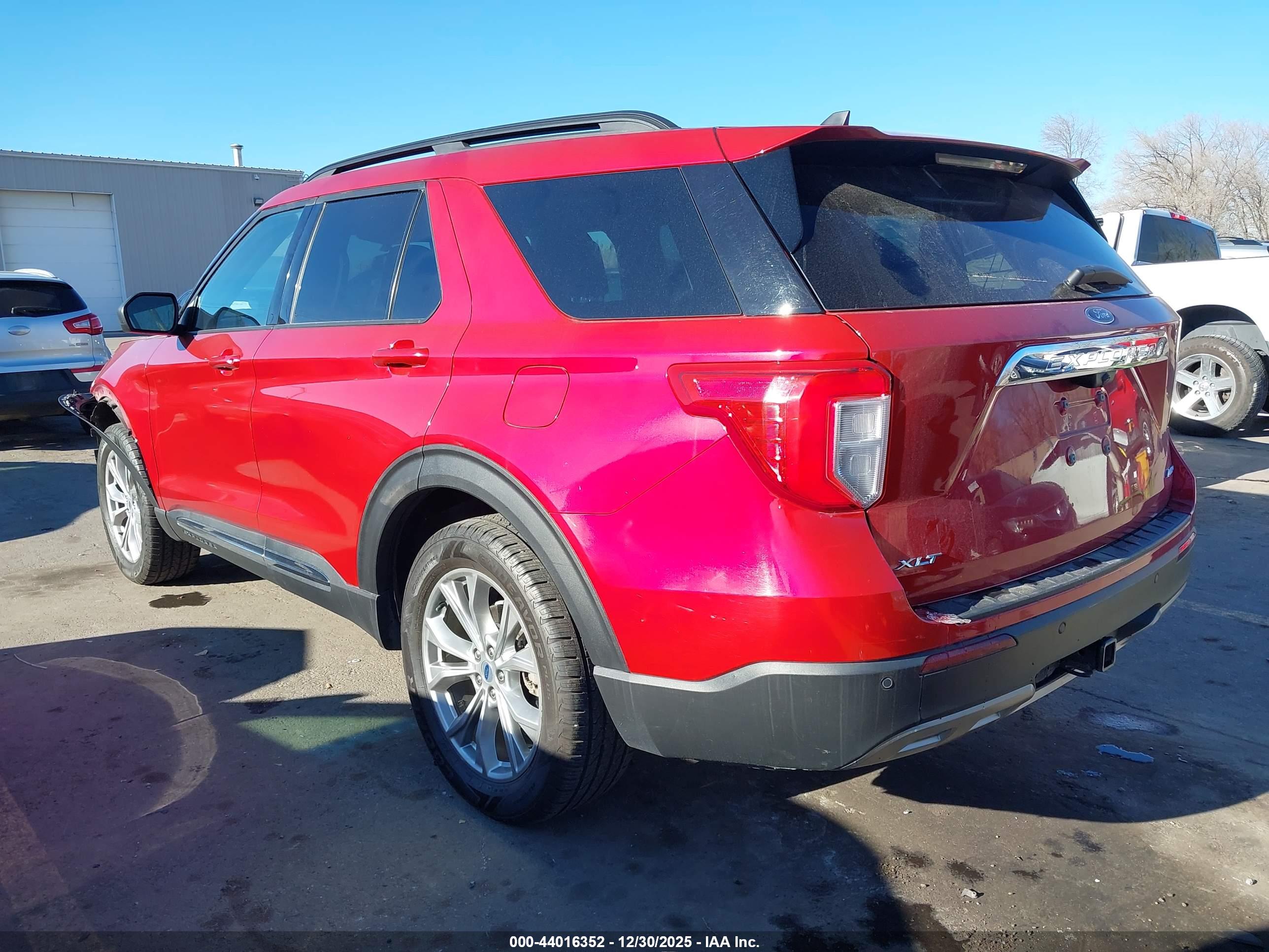 FORD EXPLORER image 3