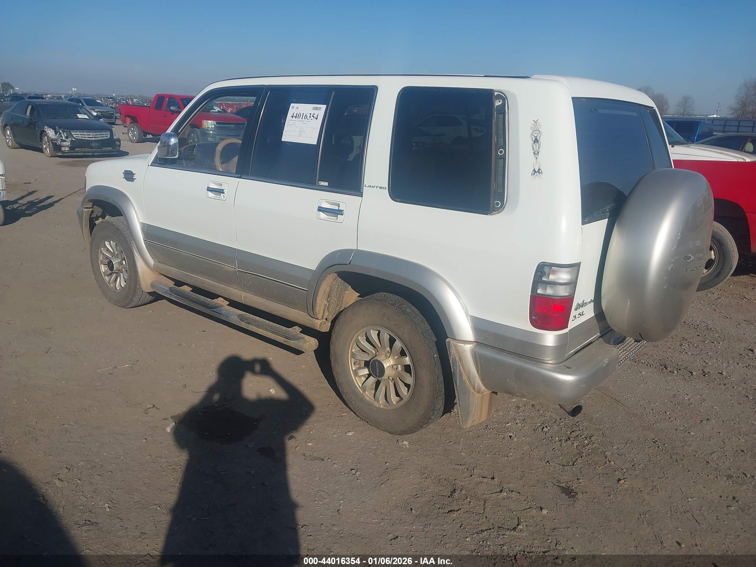 ISUZU TROOPER image 3