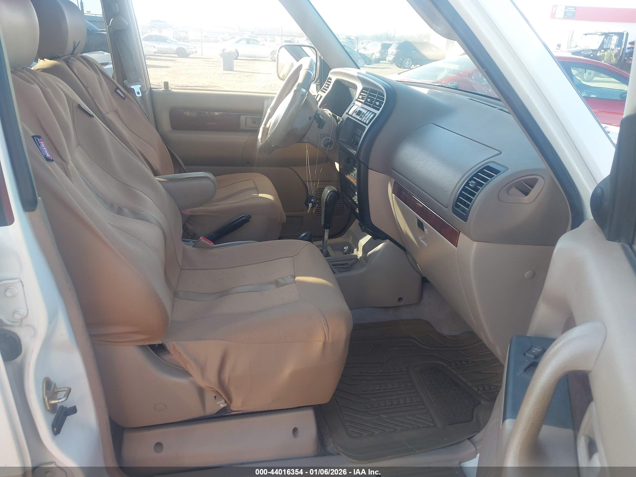 ISUZU TROOPER image 5