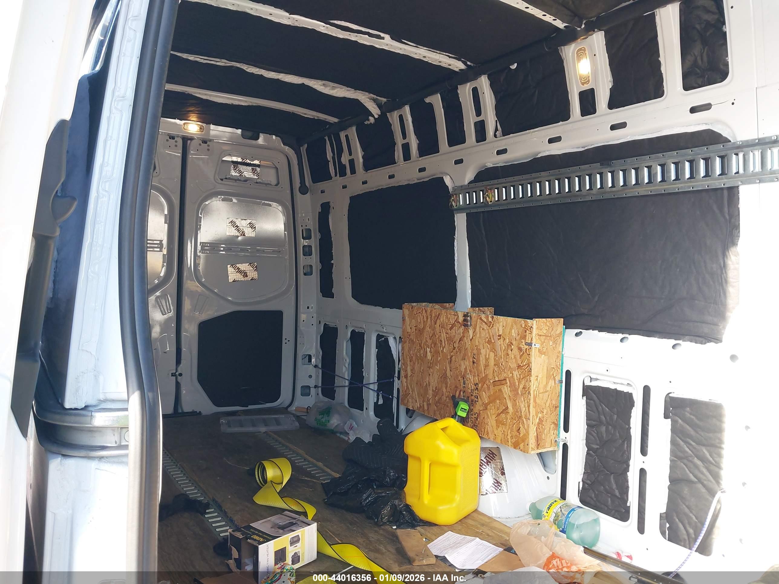 MERCEDES-BENZ SPRINTER image 8