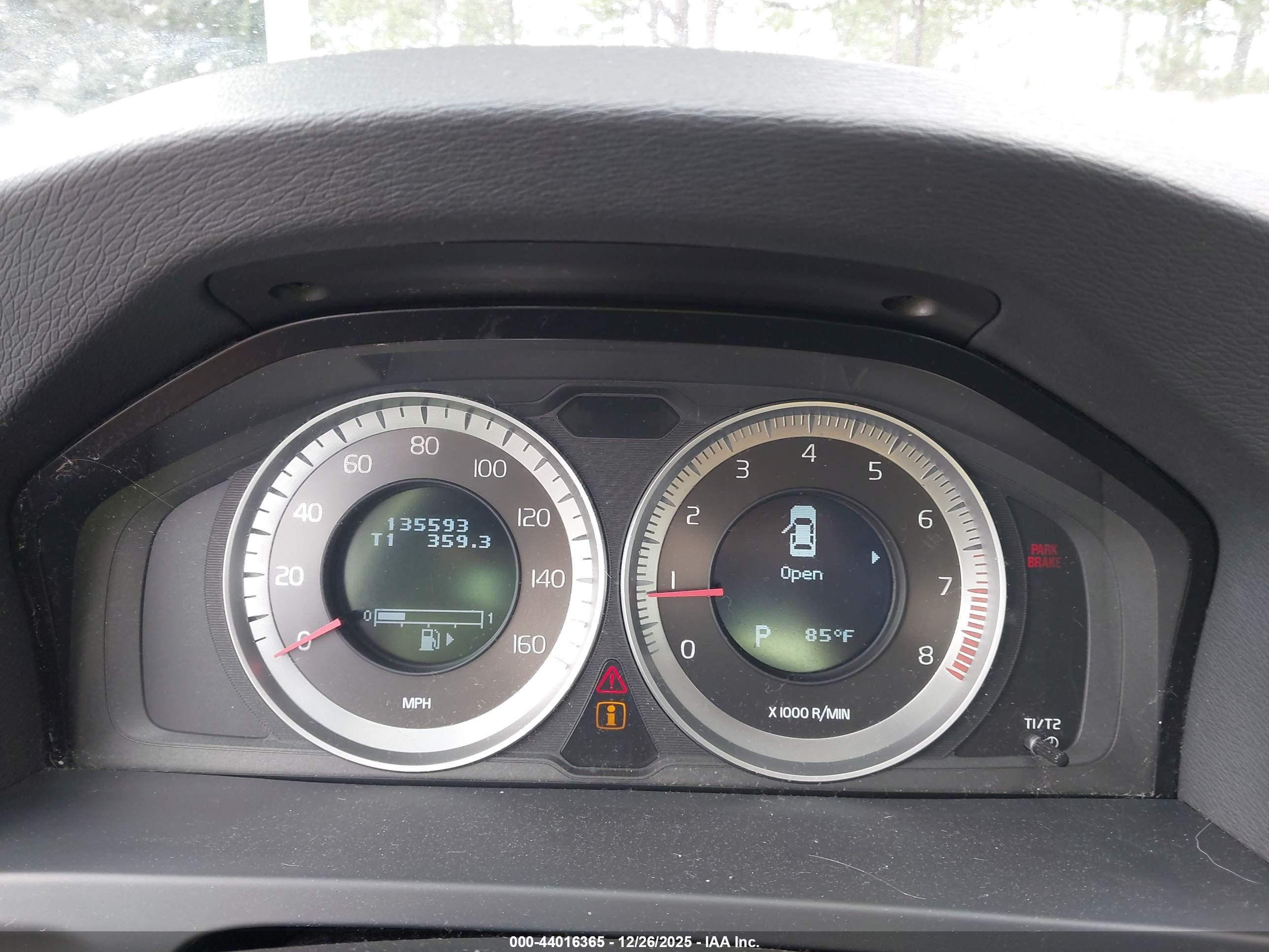 VOLVO S60 image 7