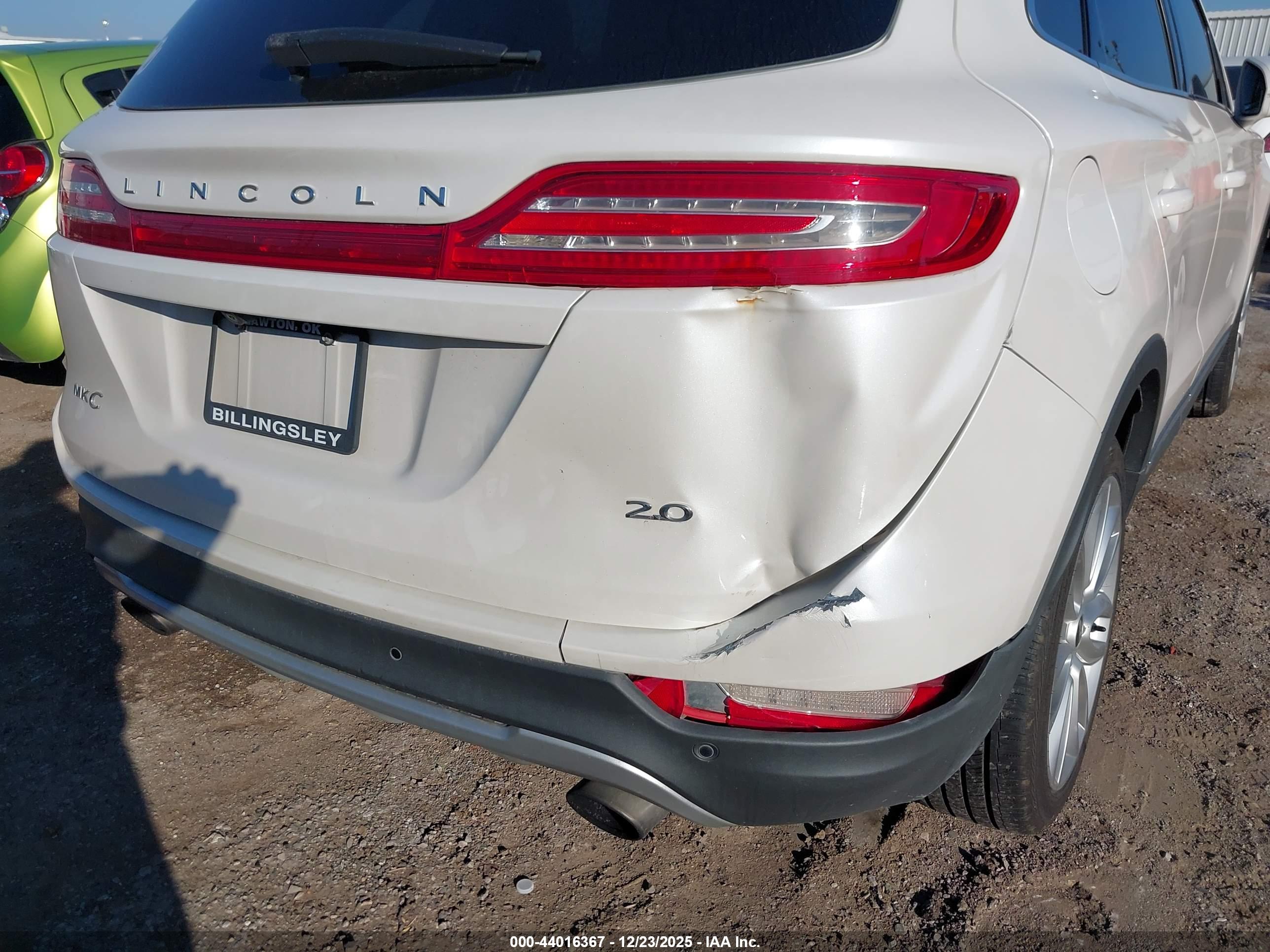 LINCOLN MKC image 6