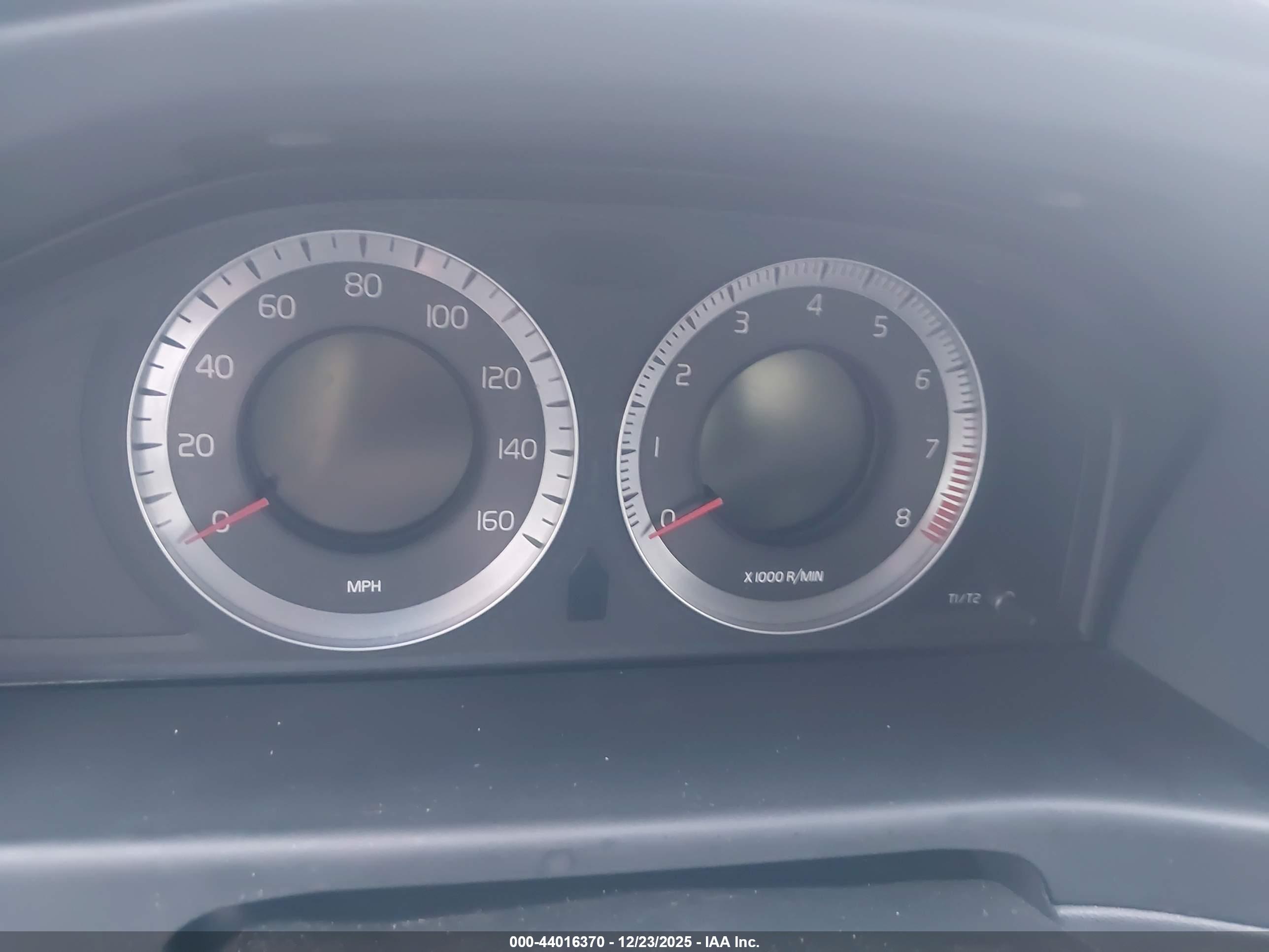VOLVO S80 image 7