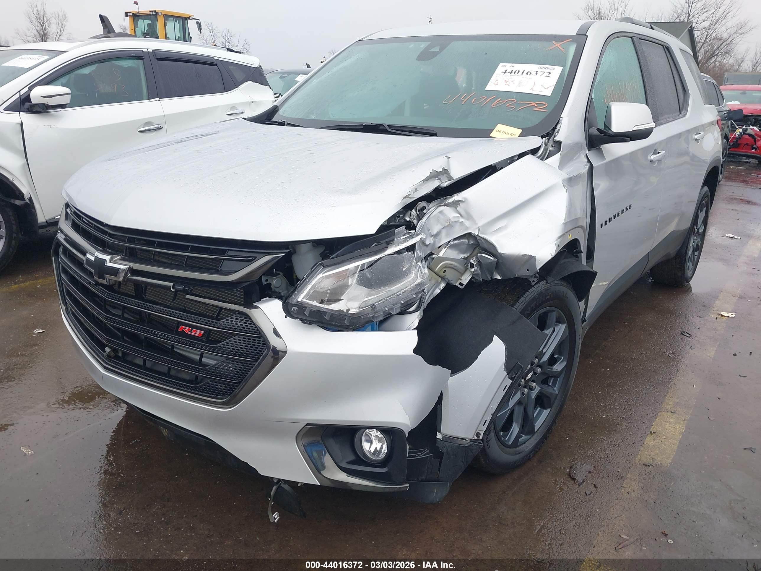 CHEVROLET TRAVERSE image 6