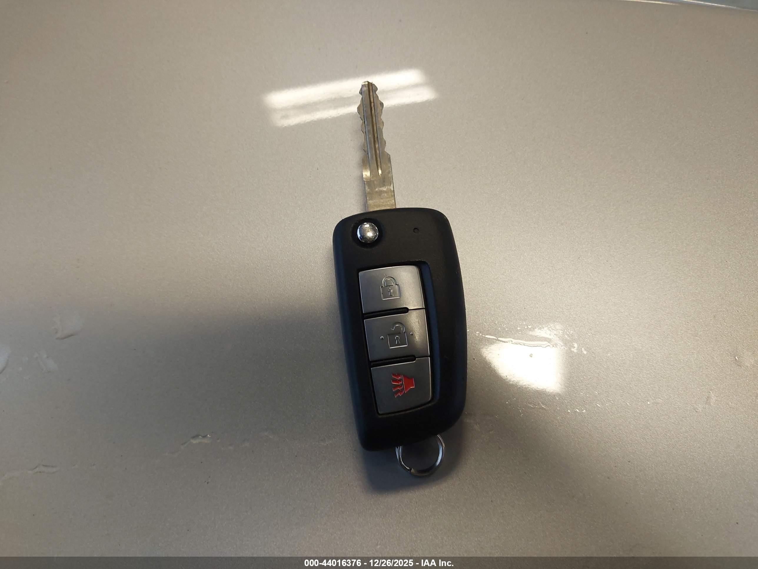 NISSAN ROGUE image 11