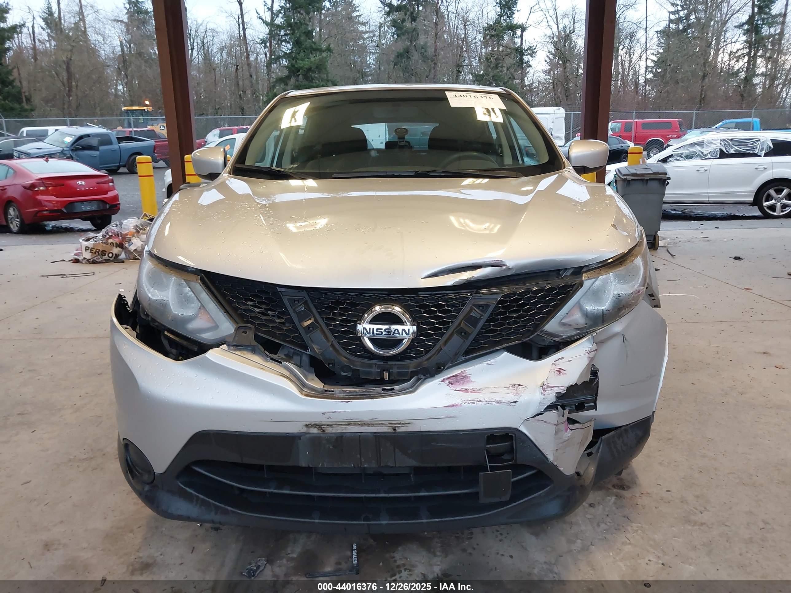 NISSAN ROGUE image 6