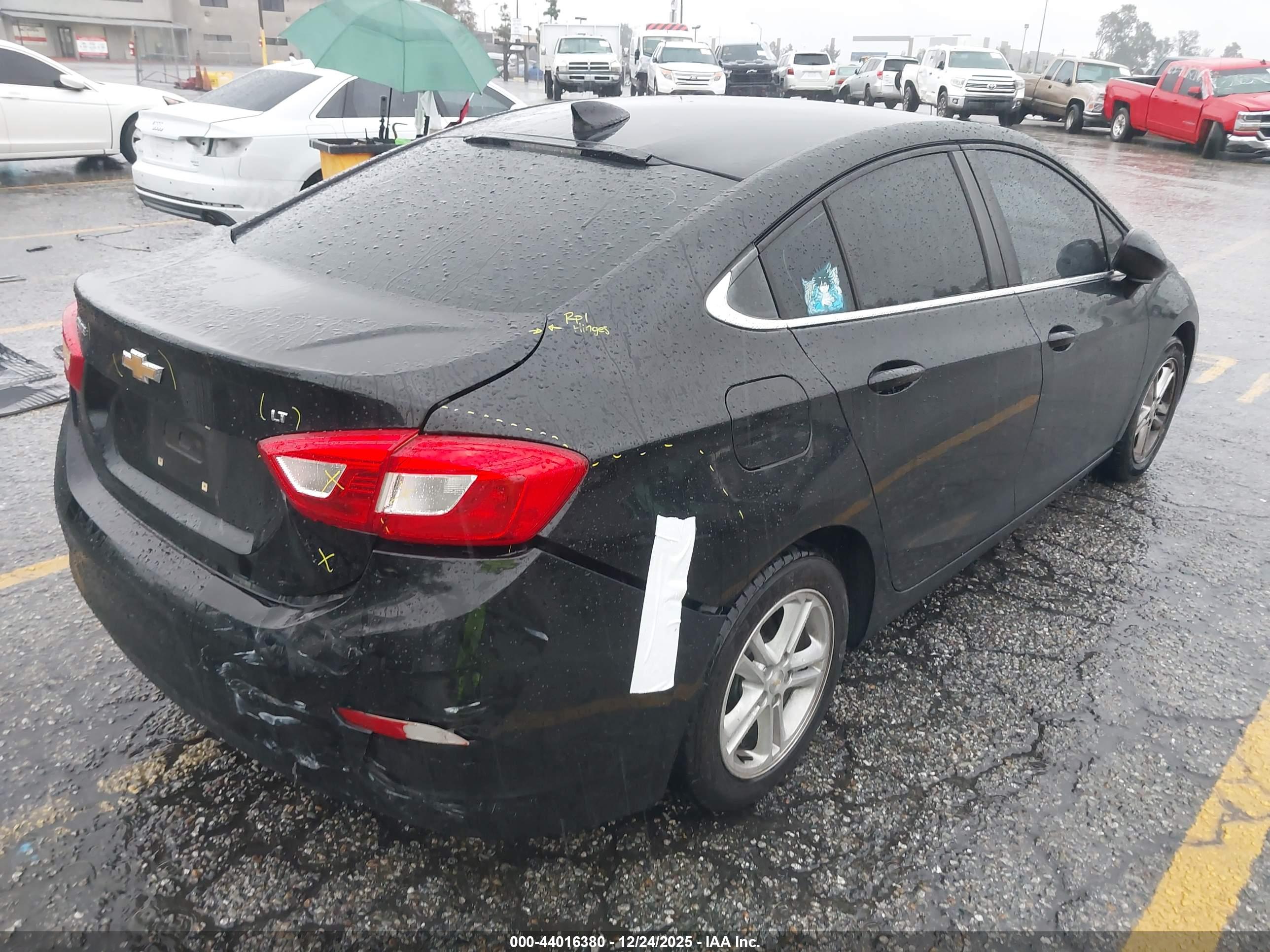 CHEVROLET CRUZE image 4