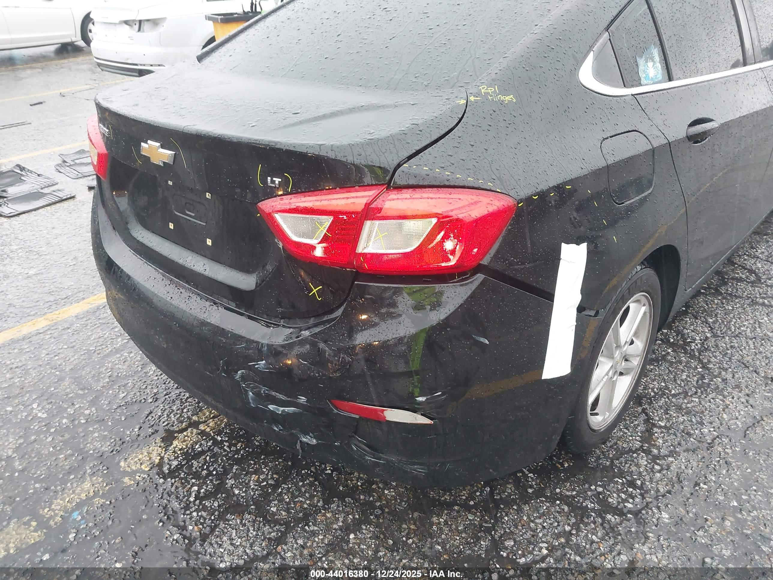 CHEVROLET CRUZE image 6