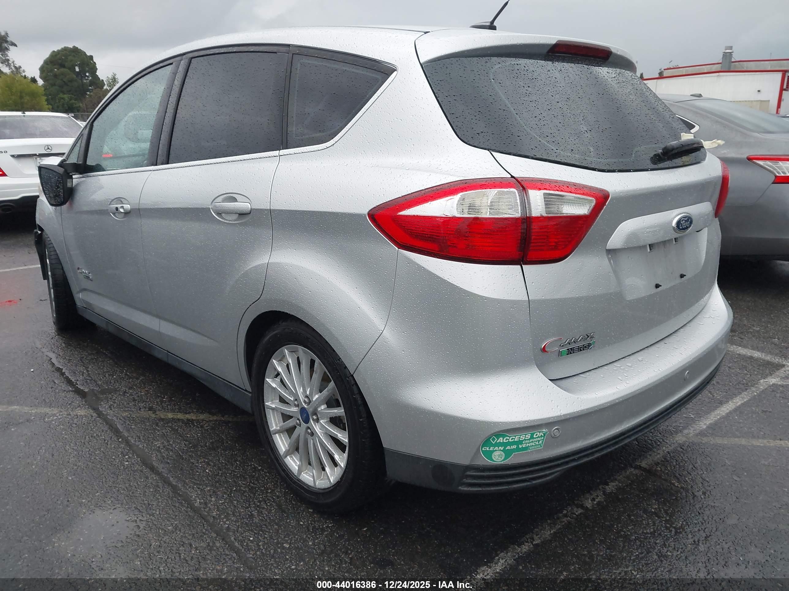 FORD C-MAX image 3