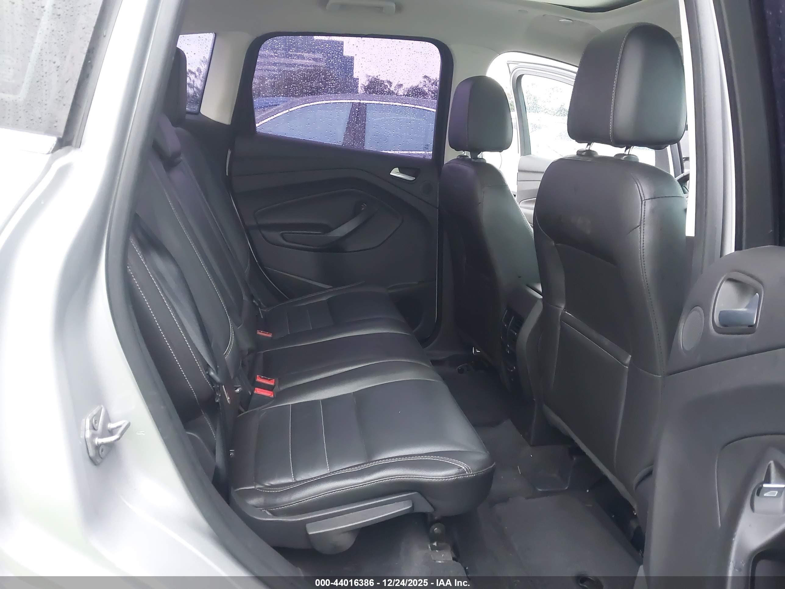 FORD C-MAX image 8