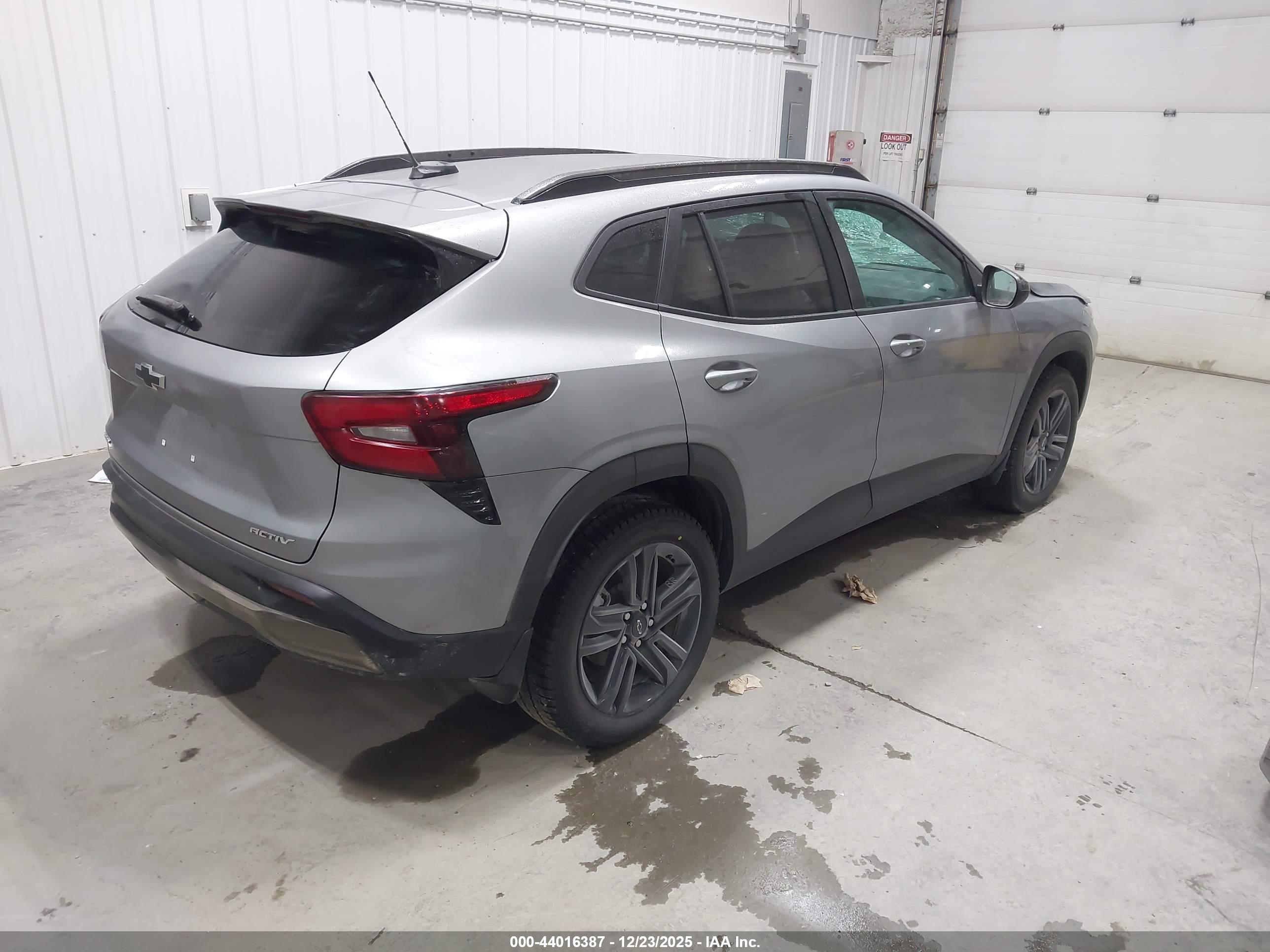 CHEVROLET TRAX image 4