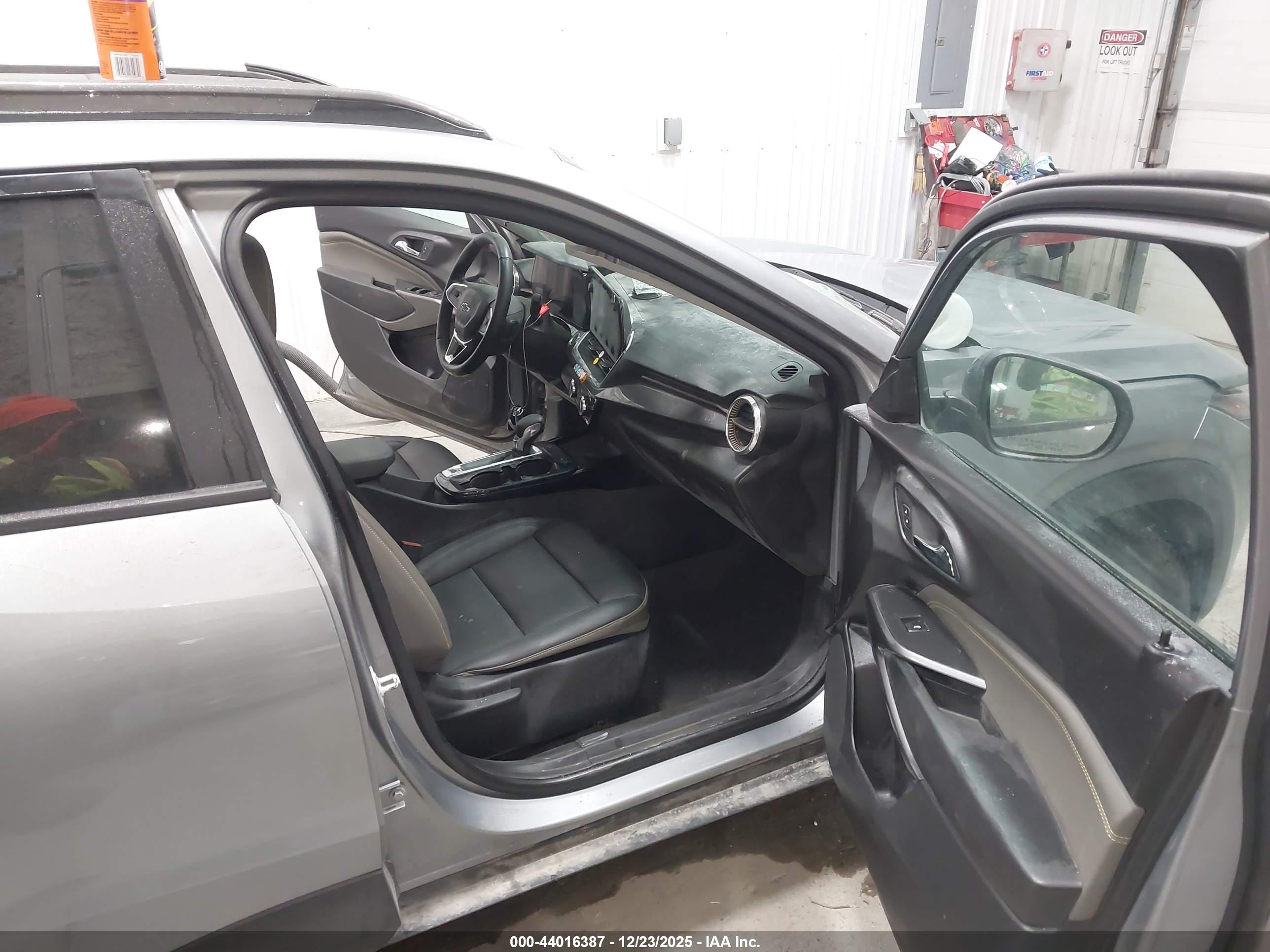 CHEVROLET TRAX image 5