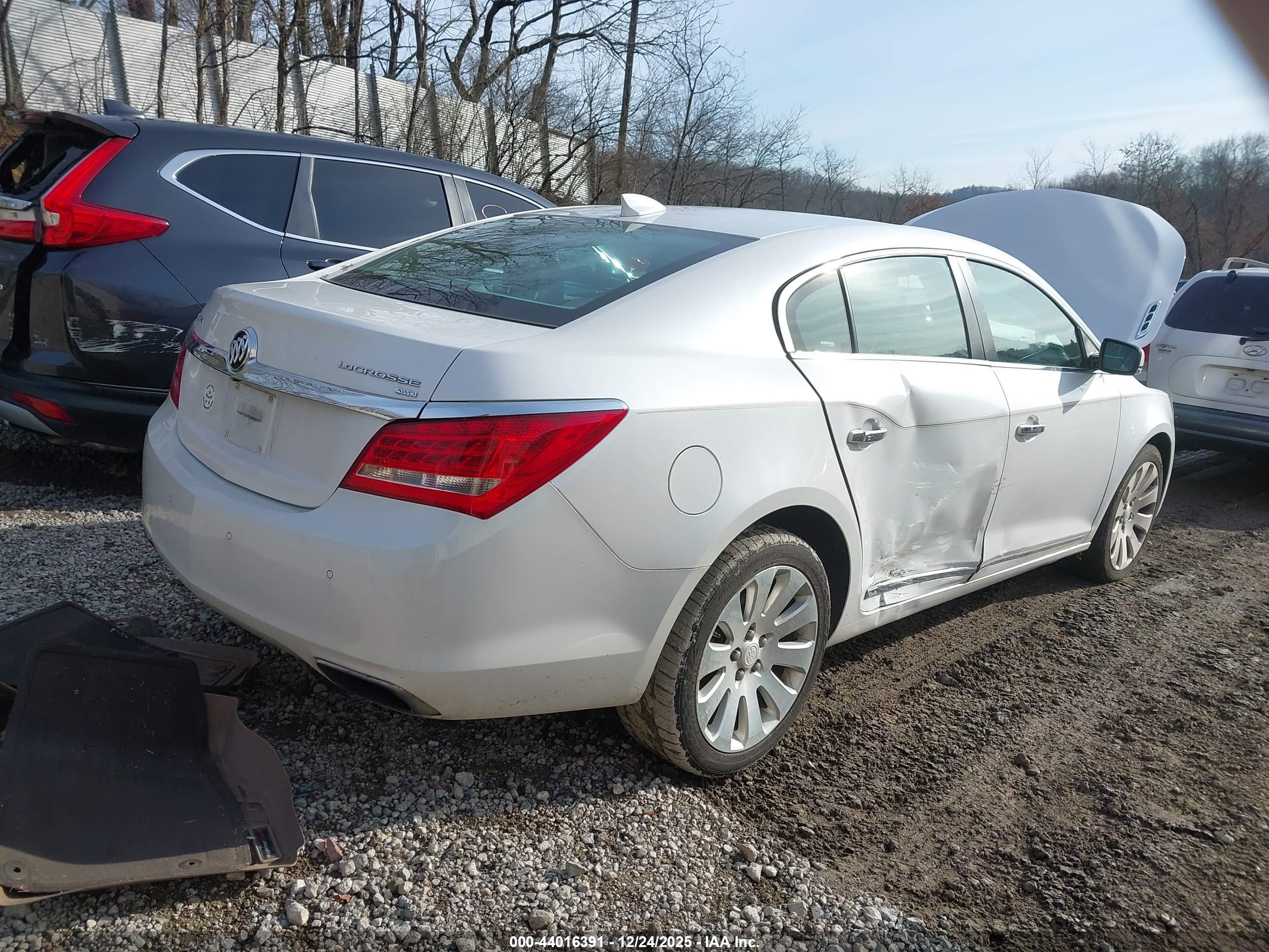 BUICK LACROSSE image 4