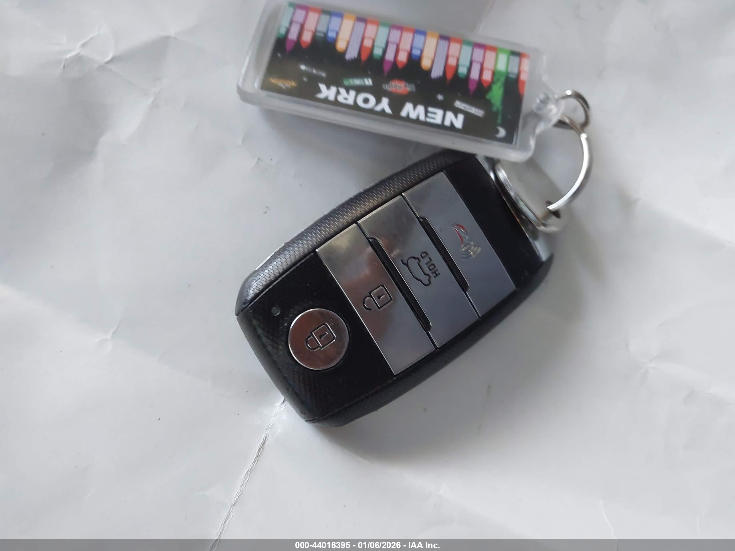KIA SPORTAGE image 11