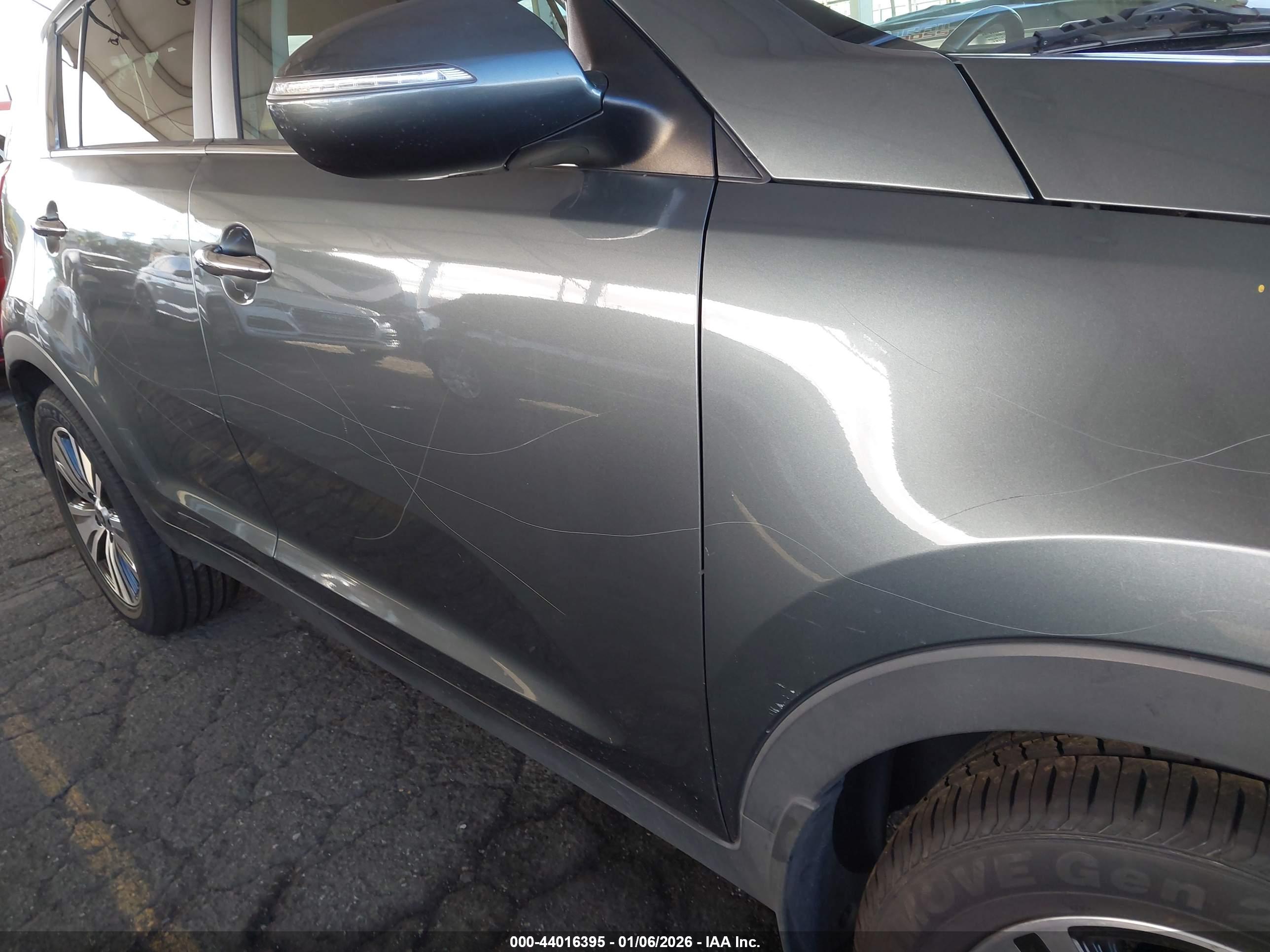 KIA SPORTAGE image 6