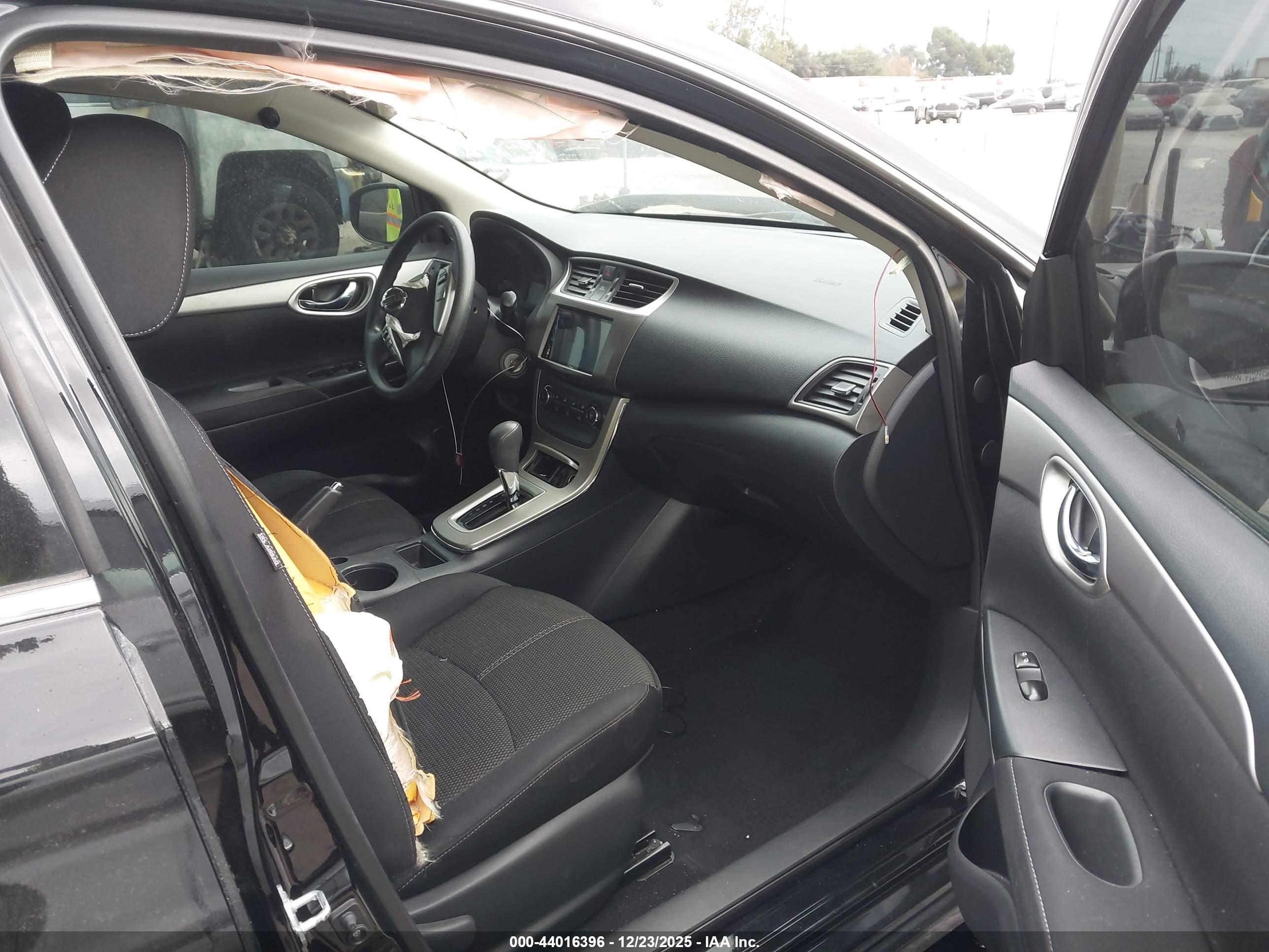NISSAN SENTRA image 5