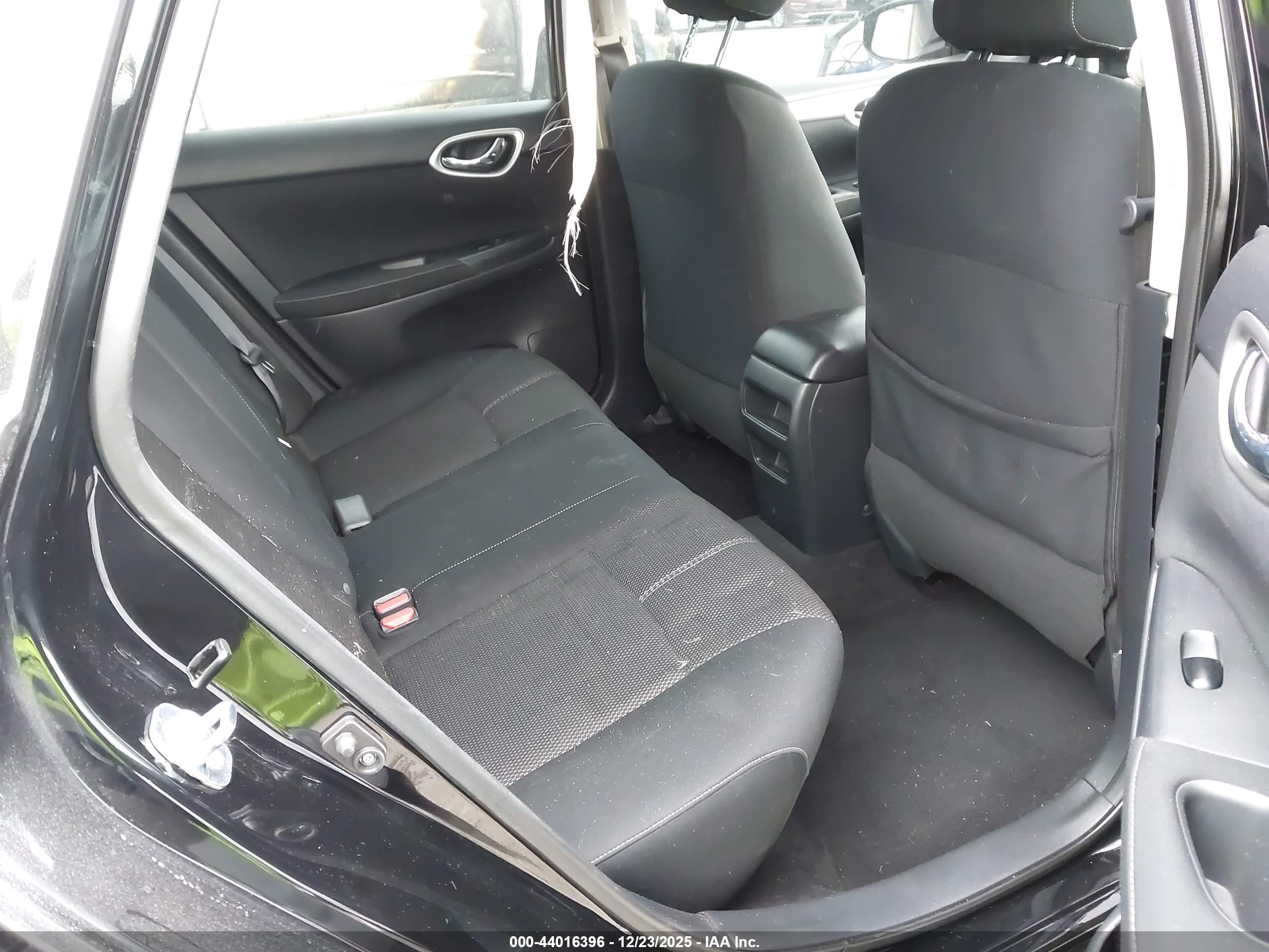 NISSAN SENTRA image 8