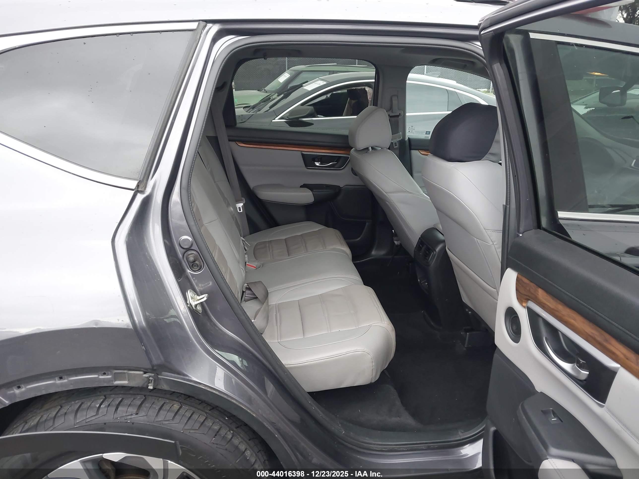 HONDA CR-V image 8
