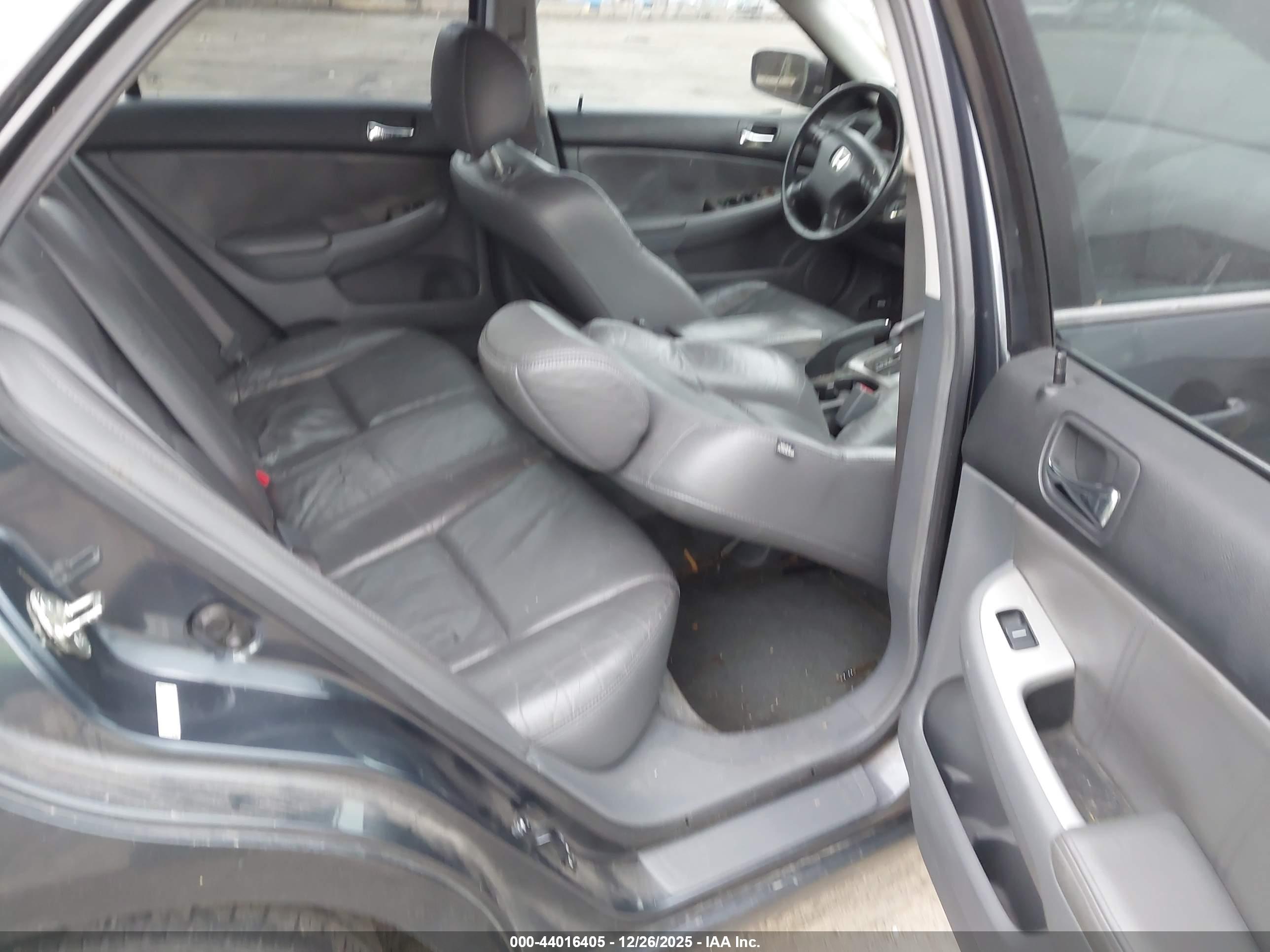 HONDA ACCORD image 8