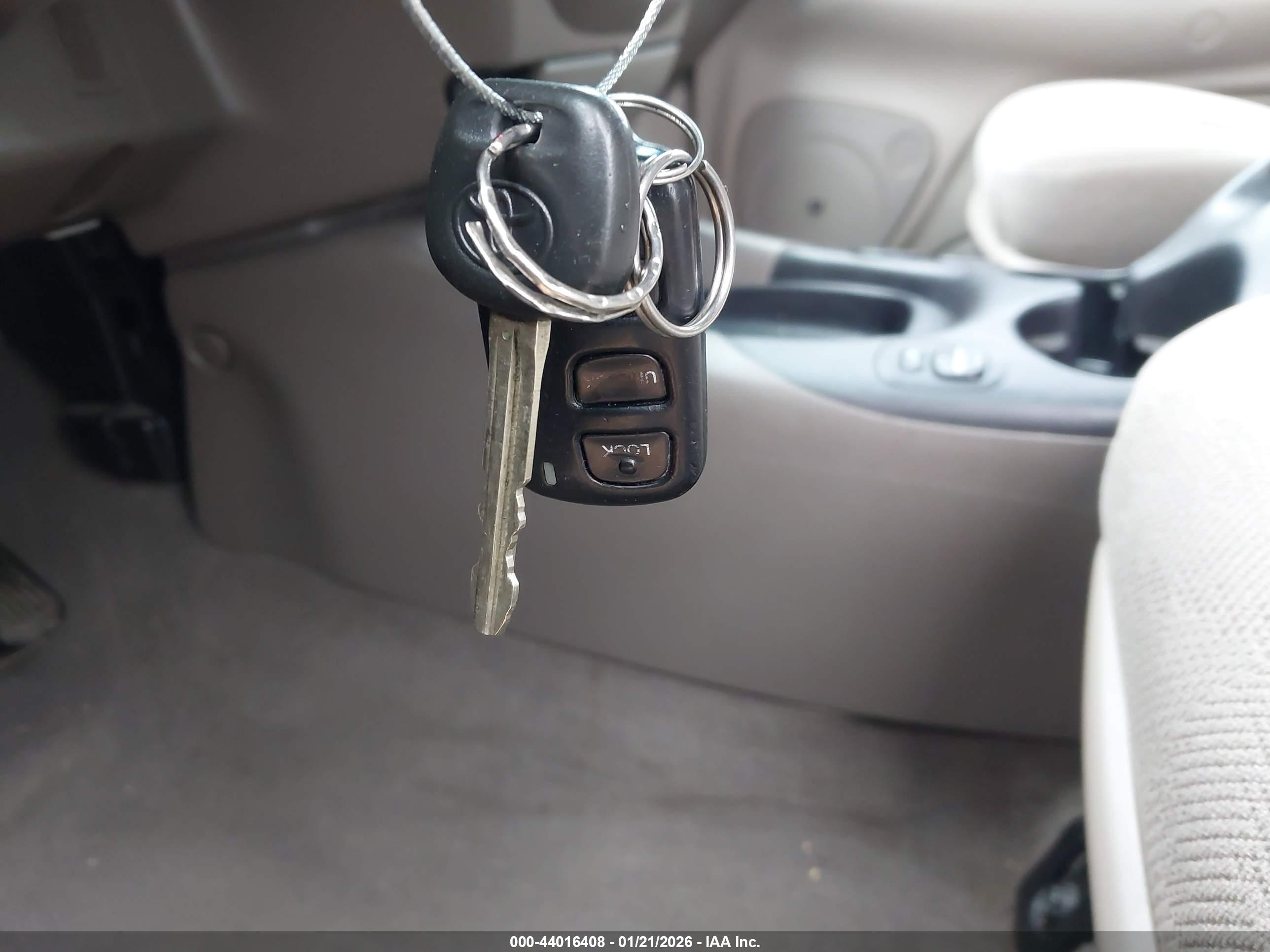 TOYOTA SEQUOIA image 11