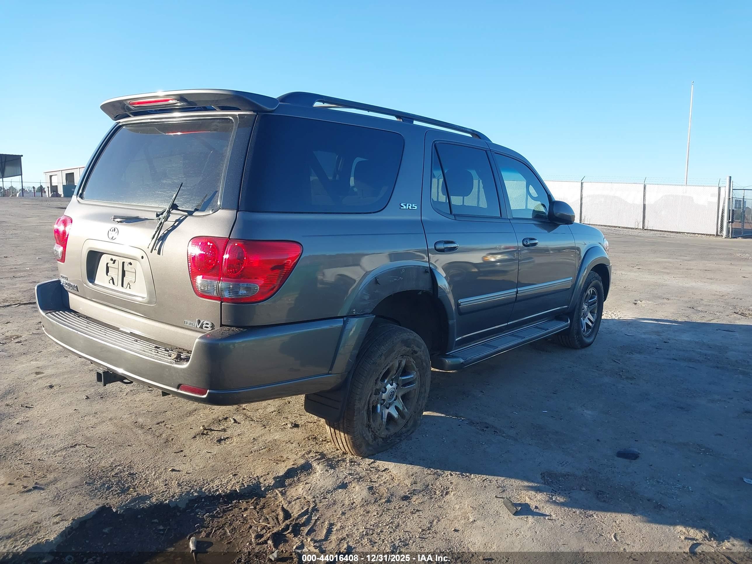TOYOTA SEQUOIA image 4