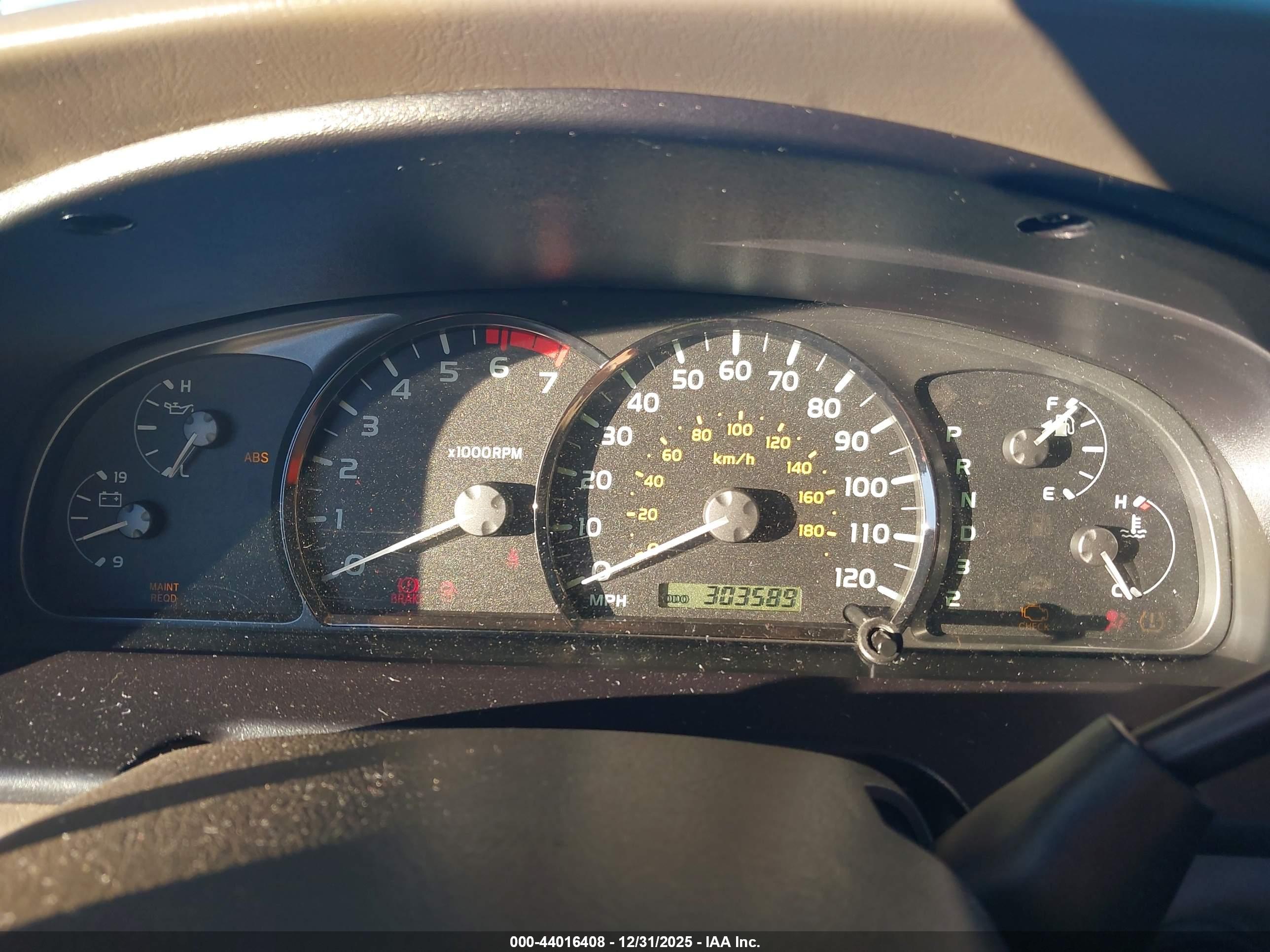 TOYOTA SEQUOIA image 7