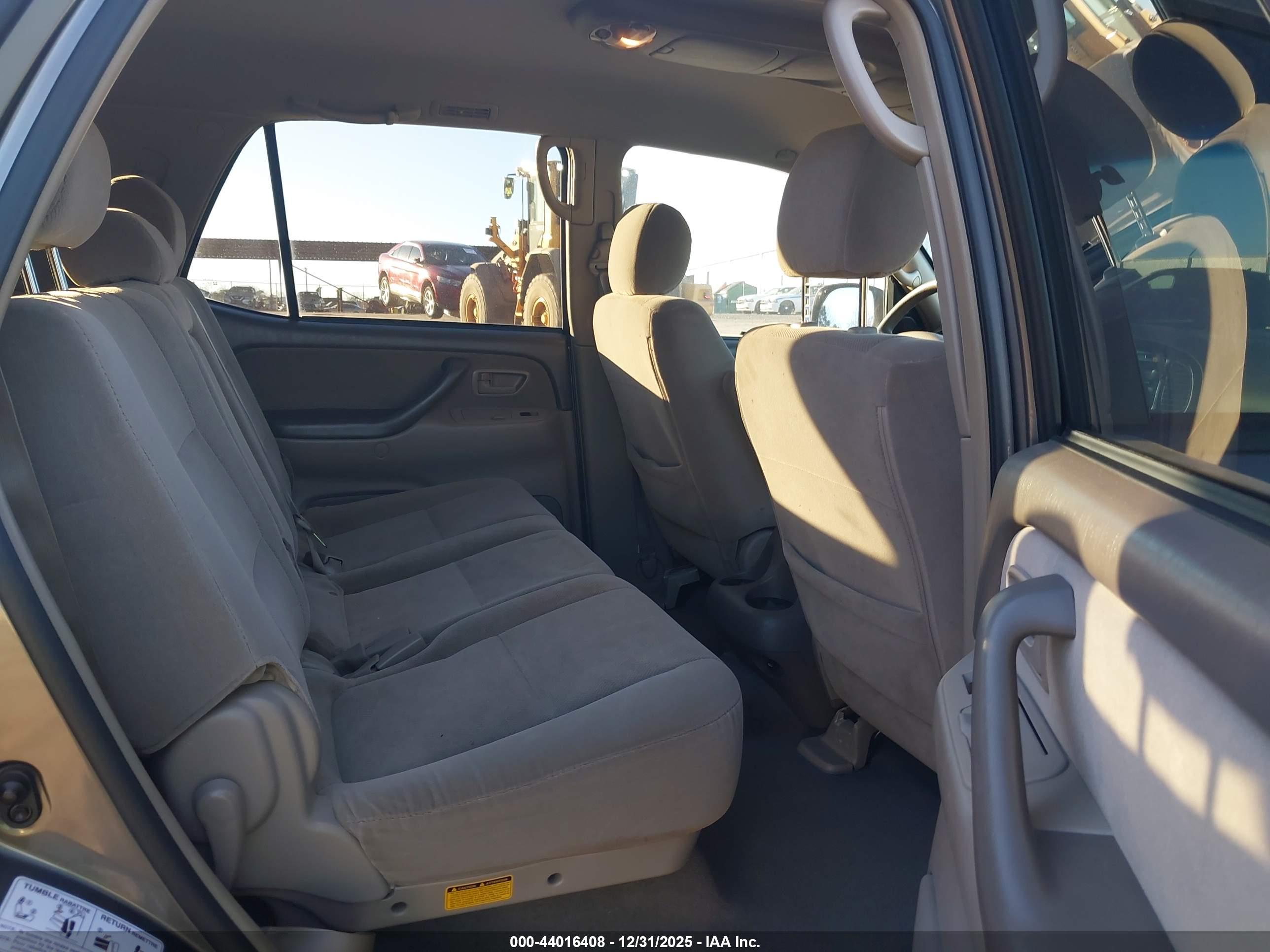 TOYOTA SEQUOIA image 8
