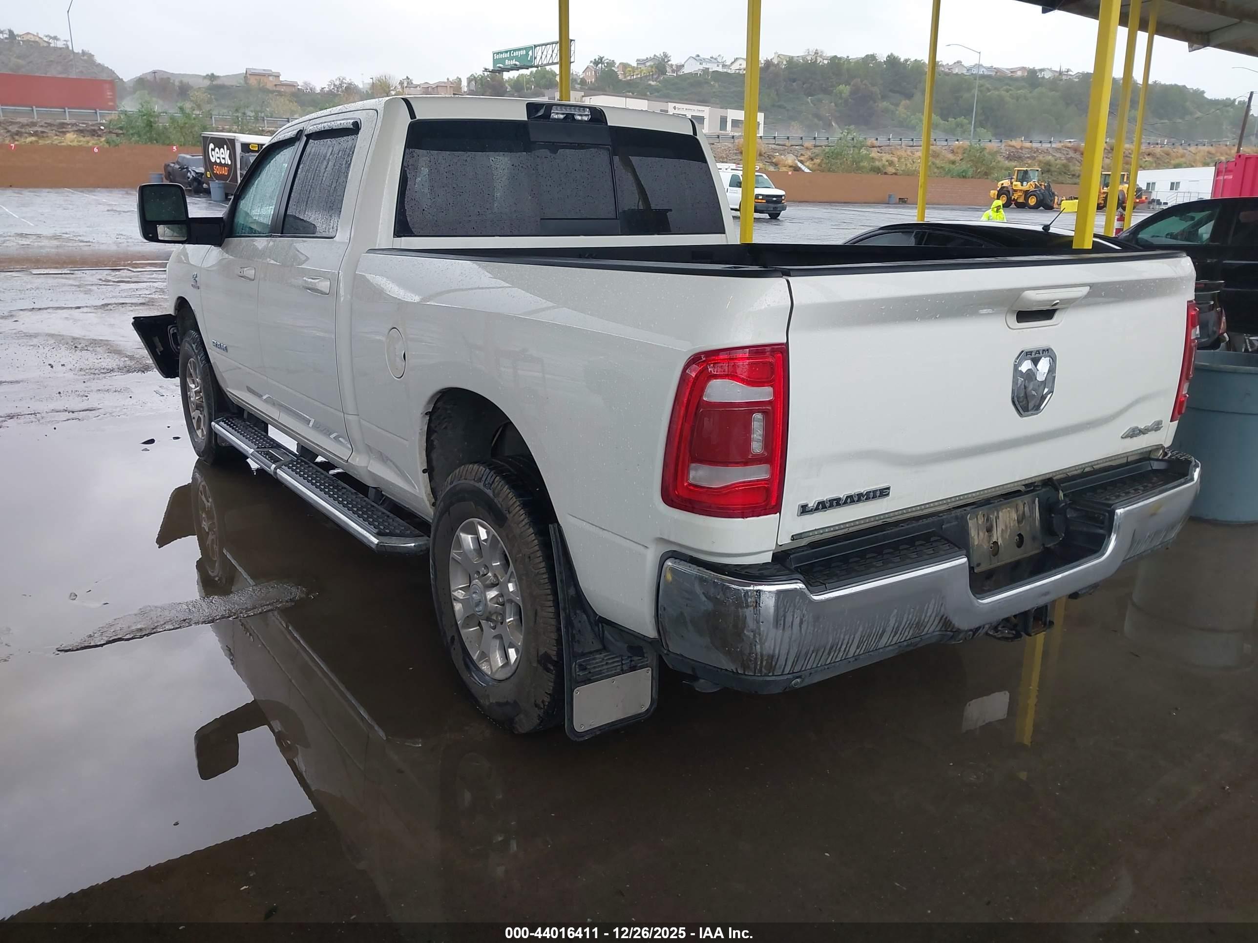RAM 2500 image 3