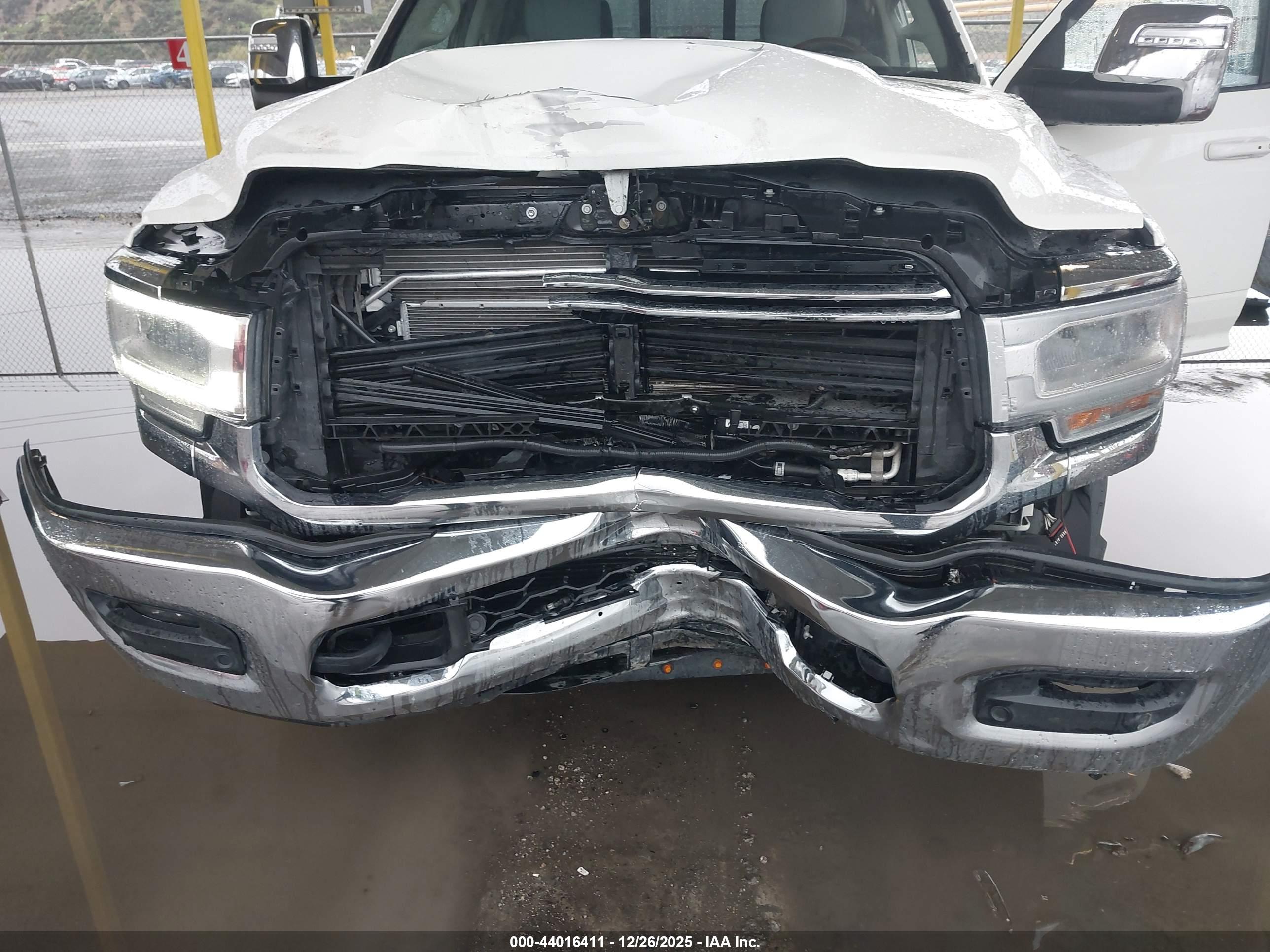 RAM 2500 image 6