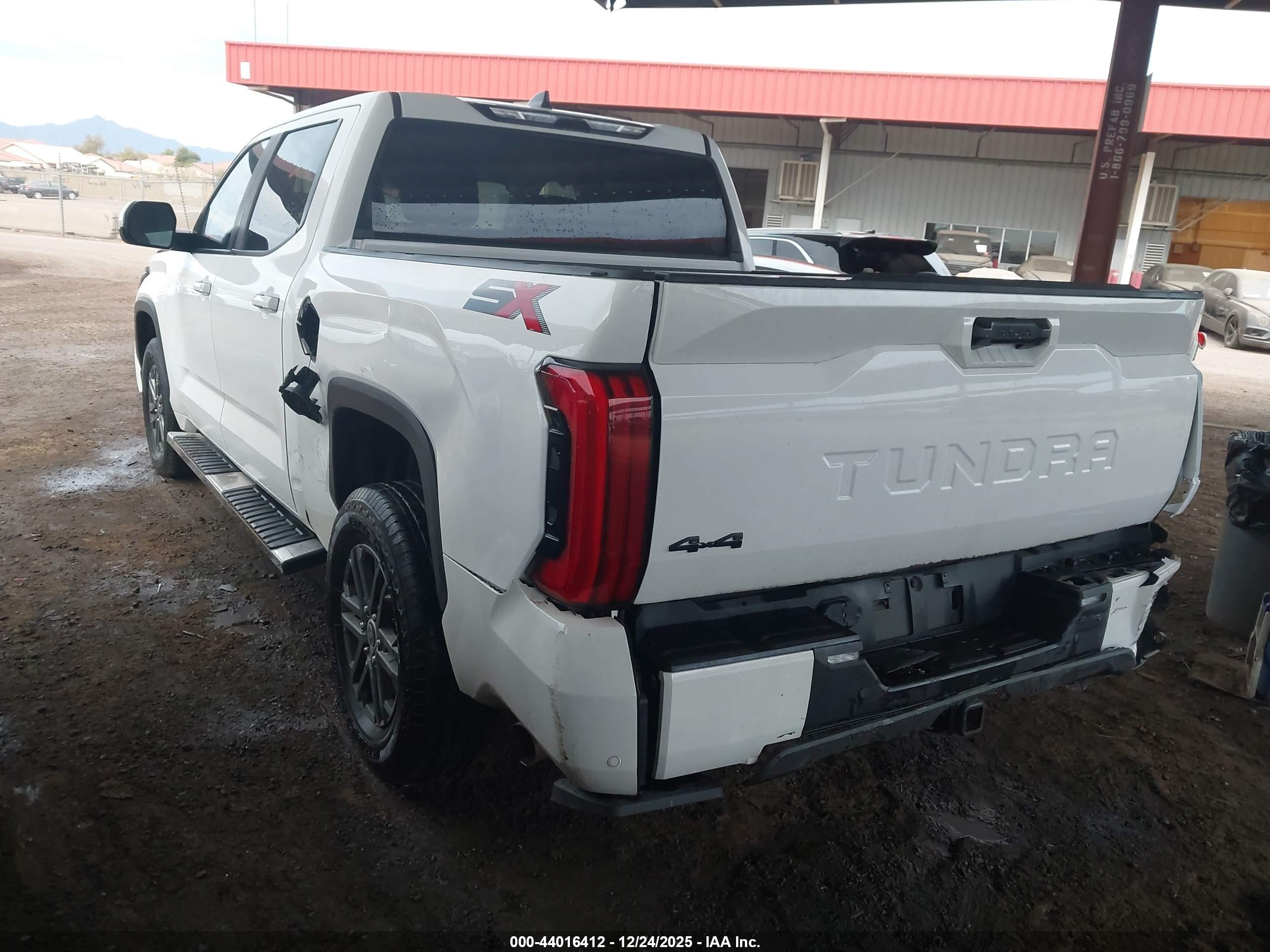 TOYOTA TUNDRA image 3