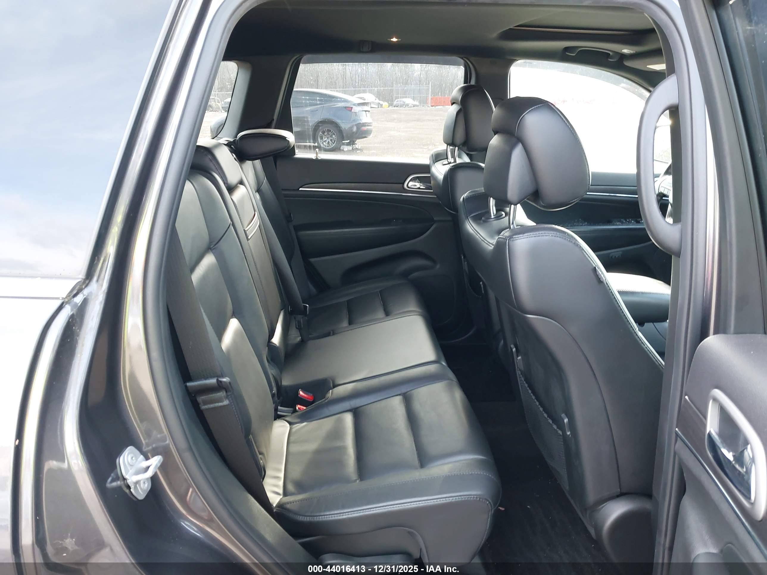 JEEP GRAND image 8