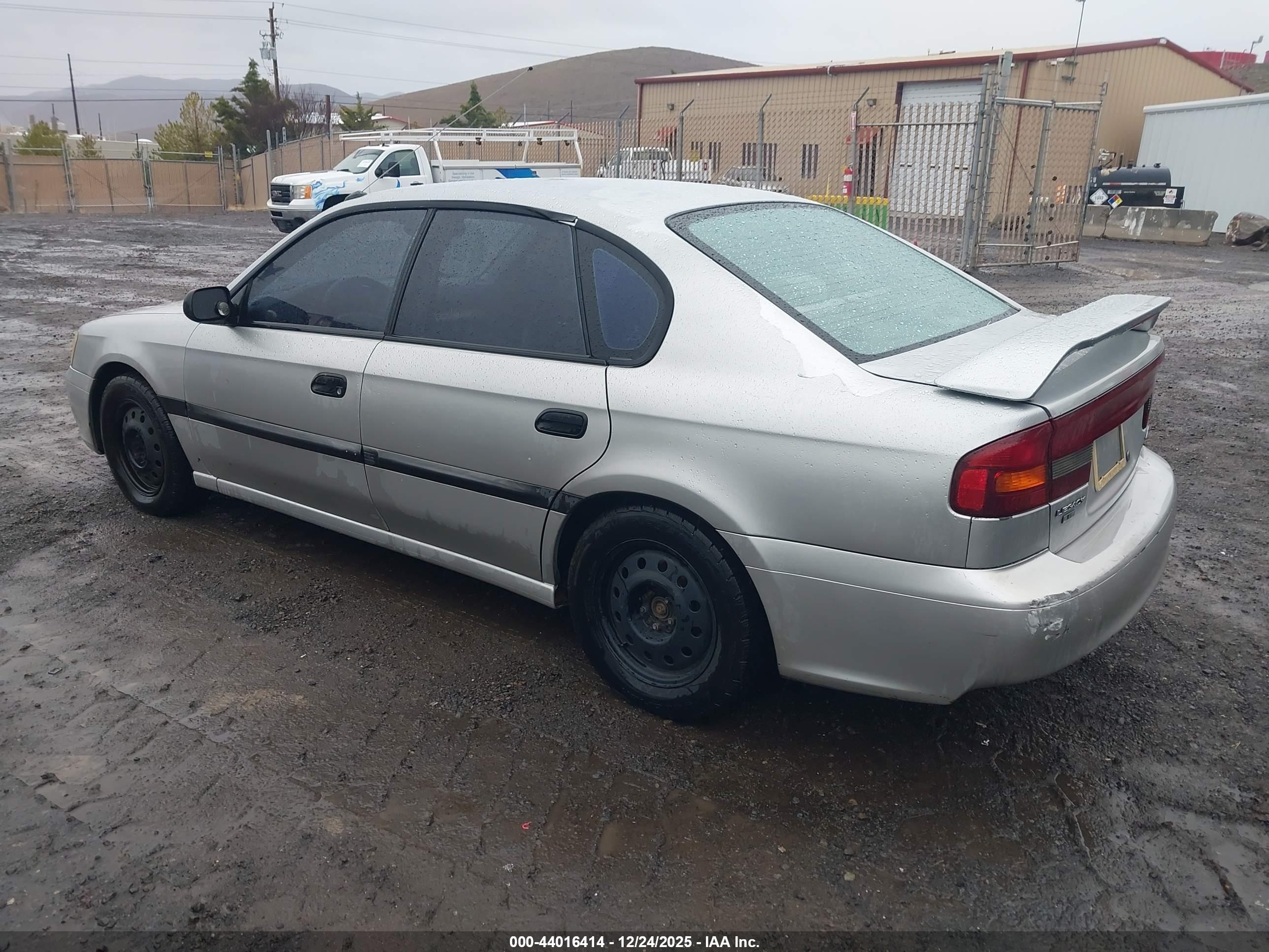 SUBARU LEGACY image 3