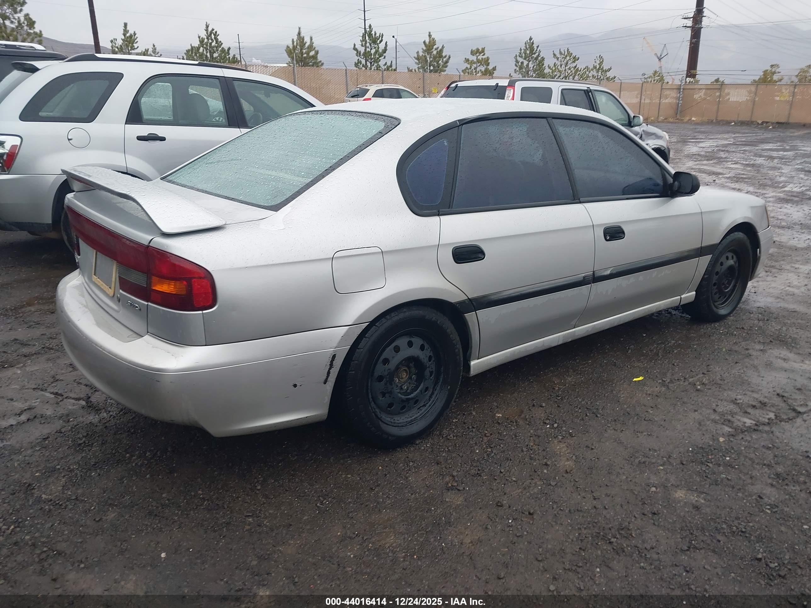 SUBARU LEGACY image 4