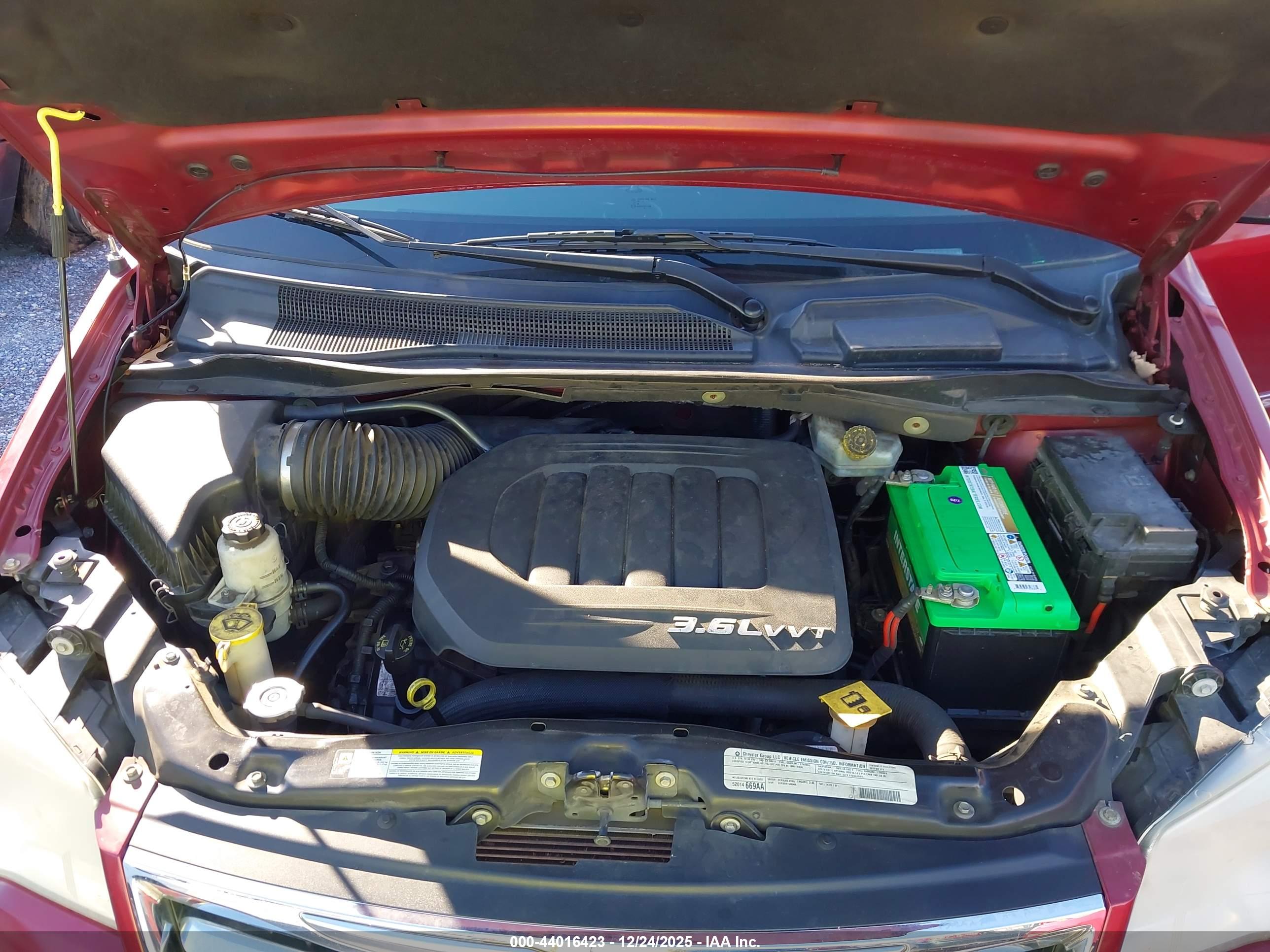CHRYSLER TOWN image 10
