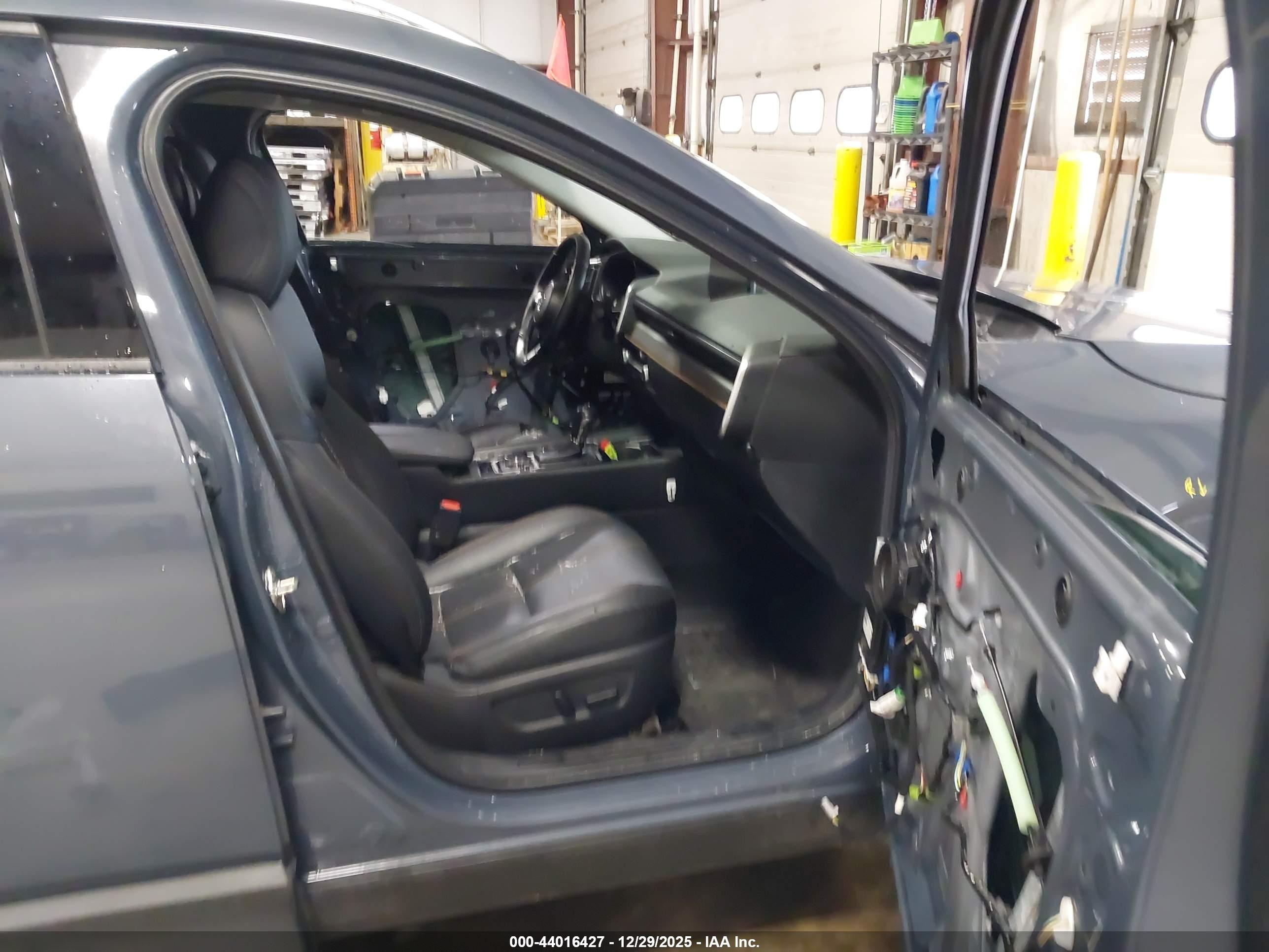 MAZDA CX-50 image 5