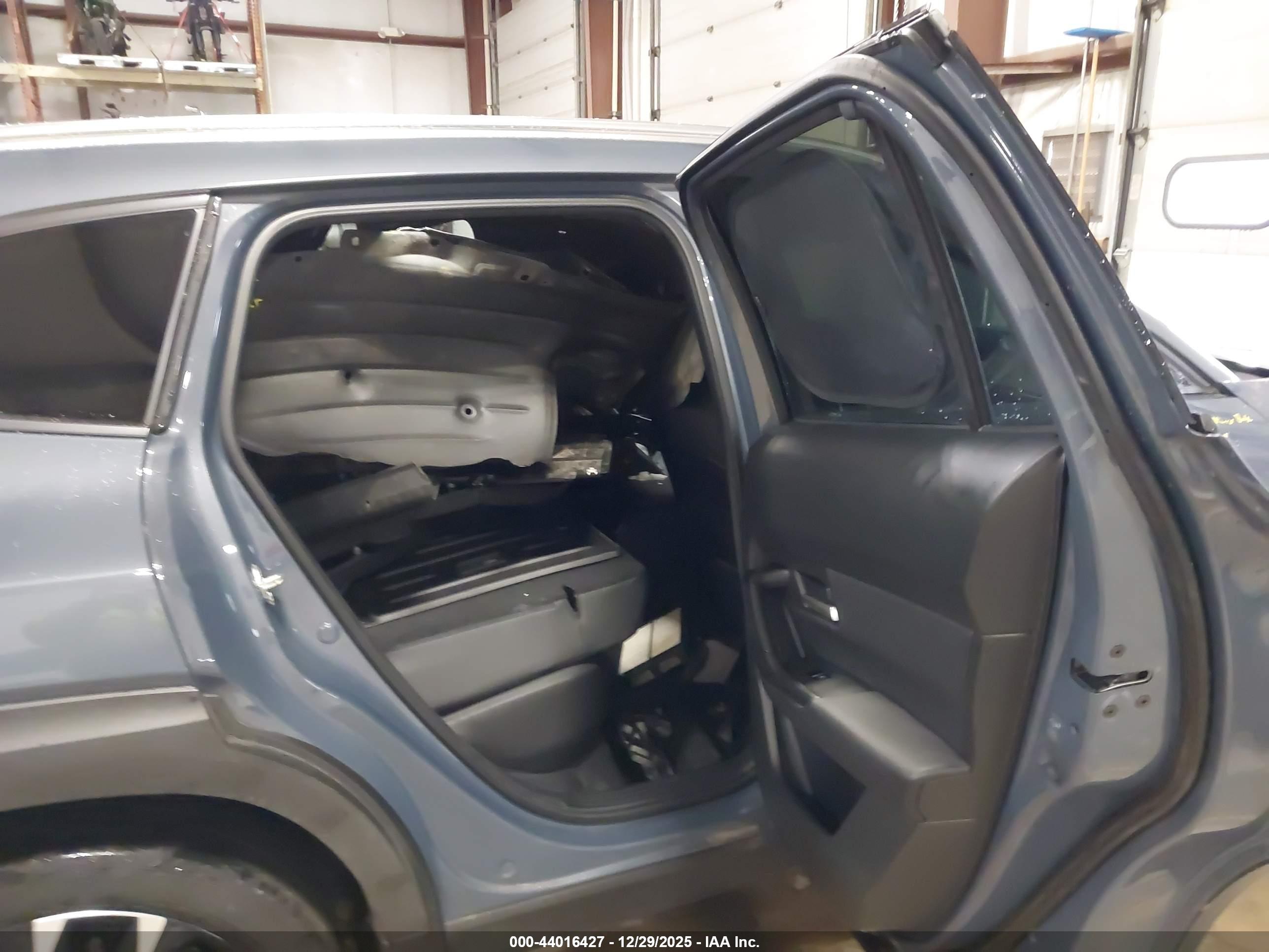 MAZDA CX-50 image 8