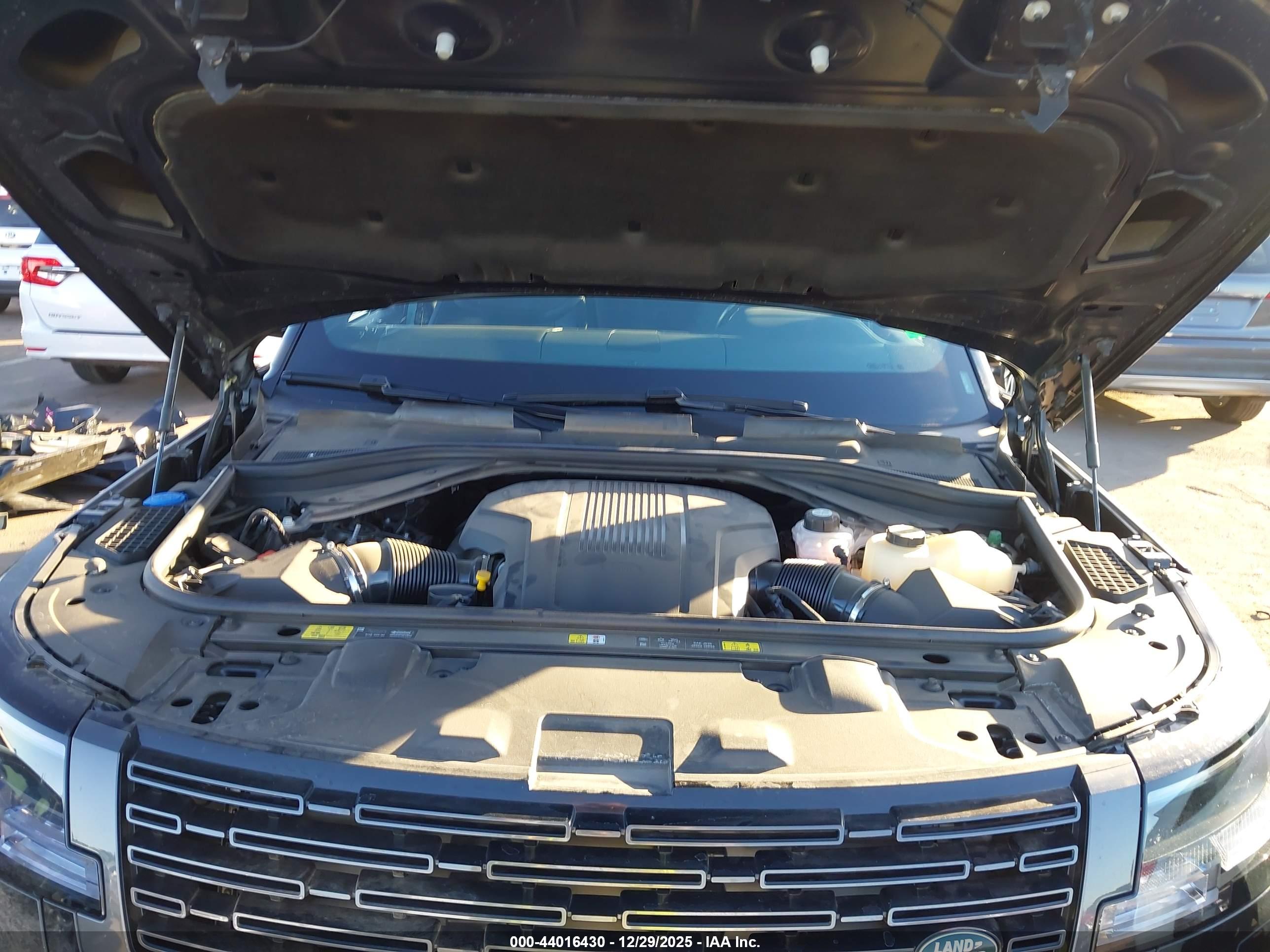LAND ROVER image 10