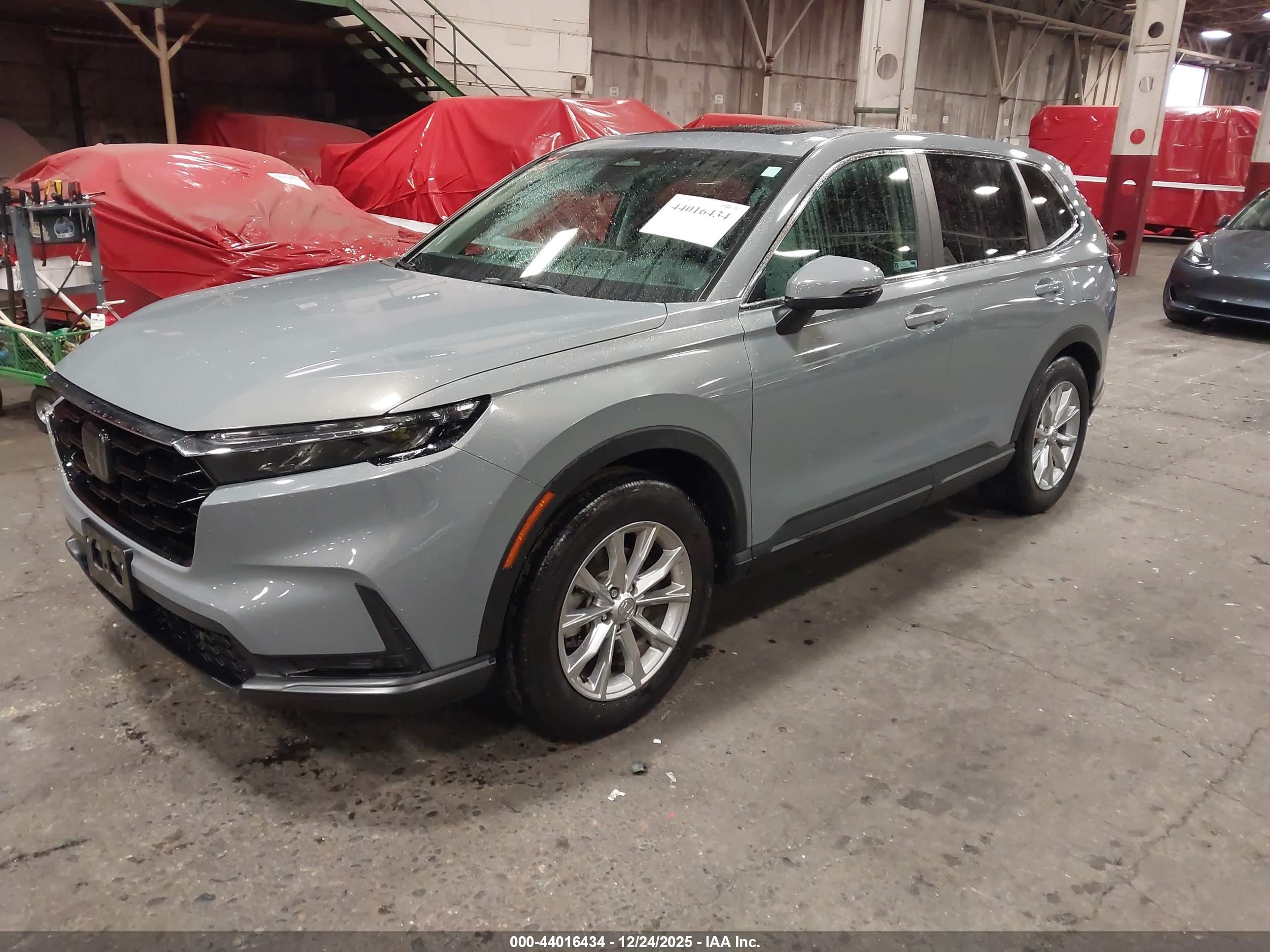 HONDA CR-V image 2