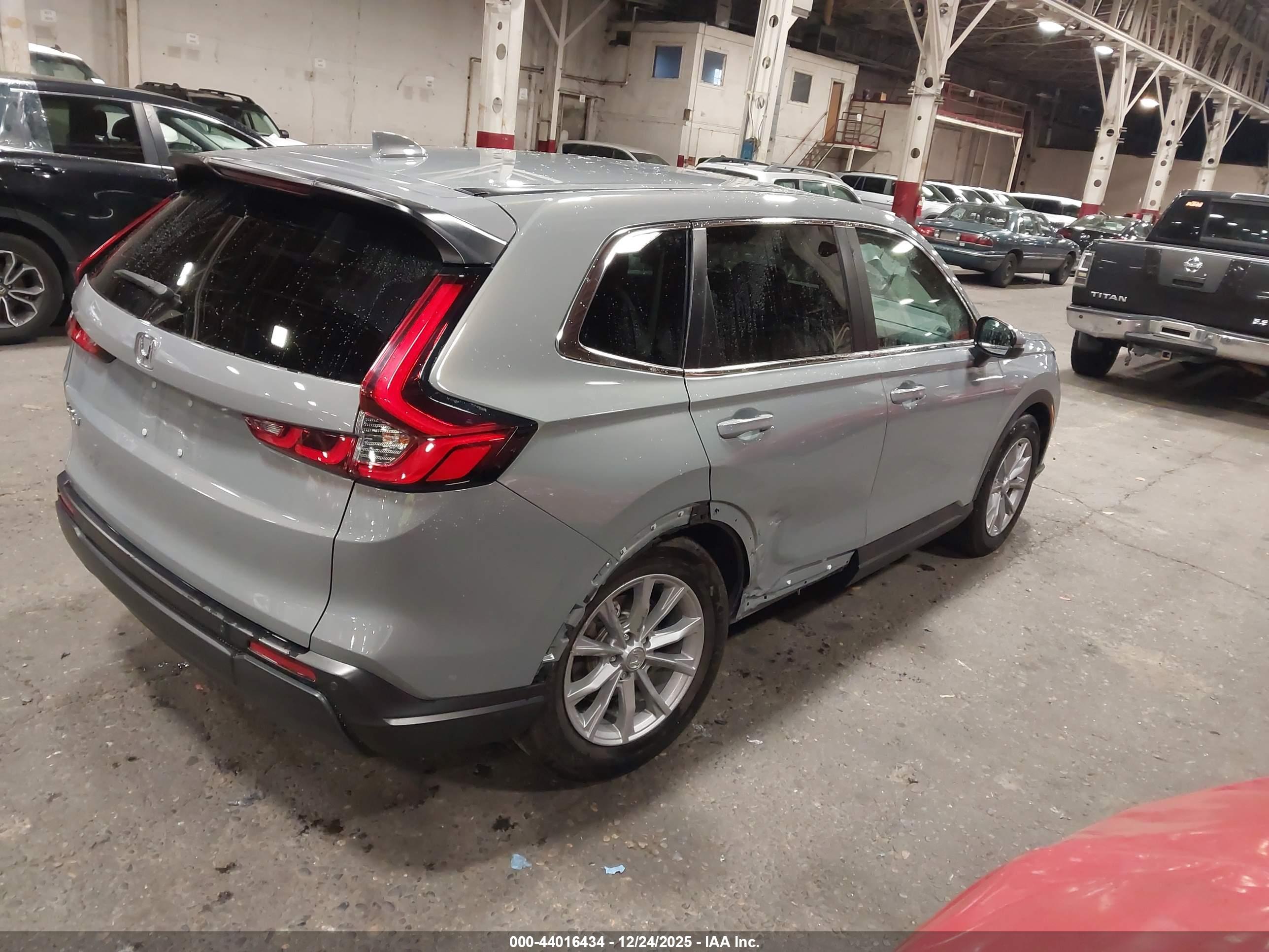 HONDA CR-V image 4