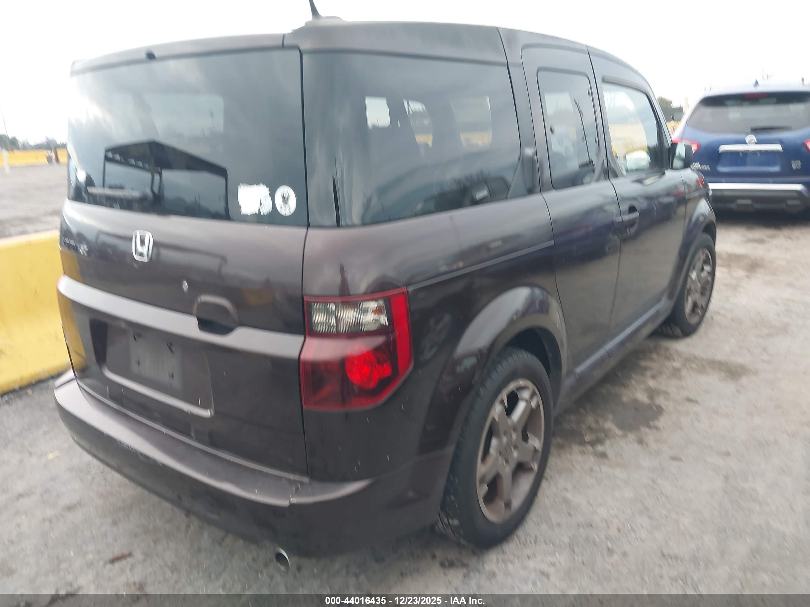 HONDA ELEMENT image 4