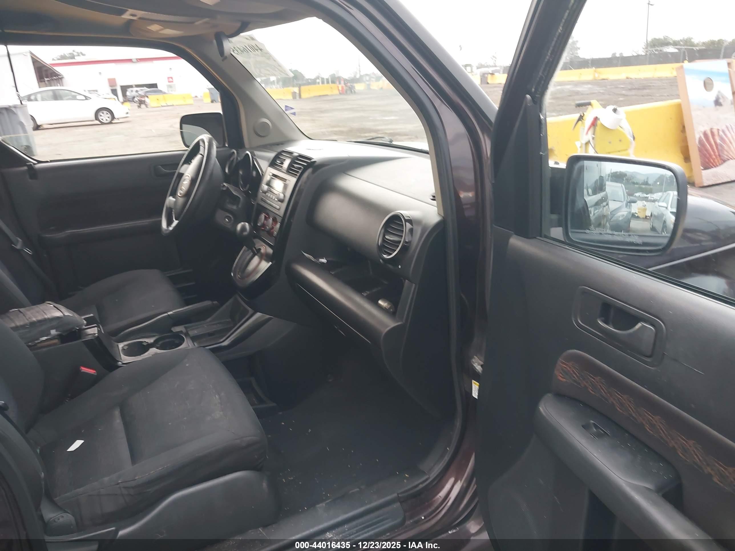HONDA ELEMENT image 5