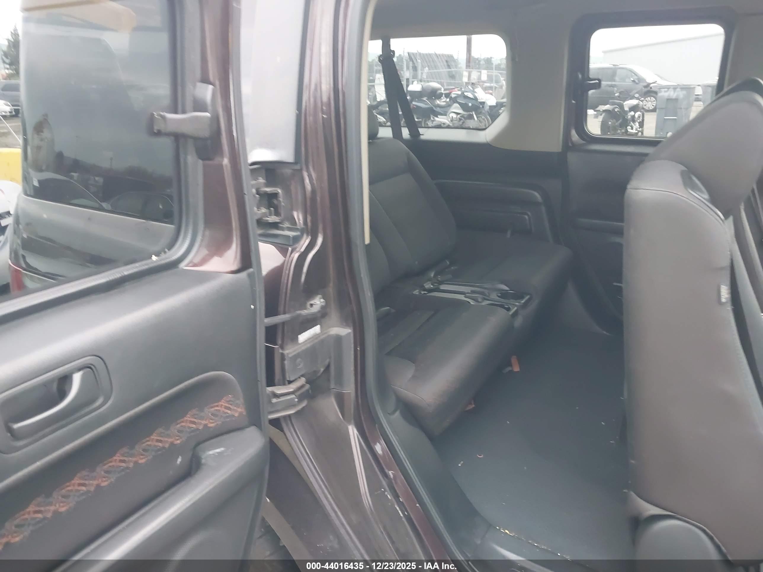 HONDA ELEMENT image 8