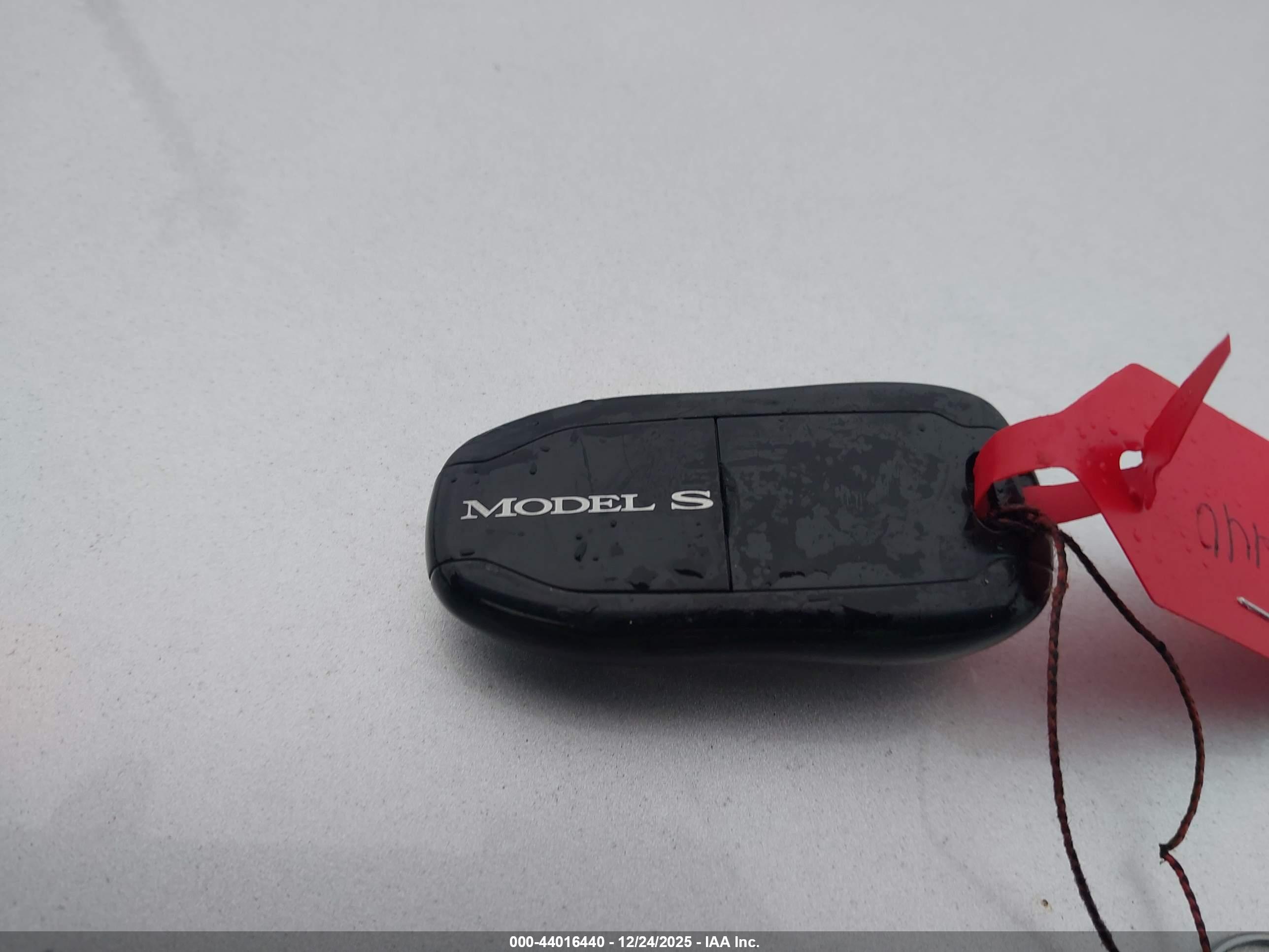 TESLA MODEL image 11