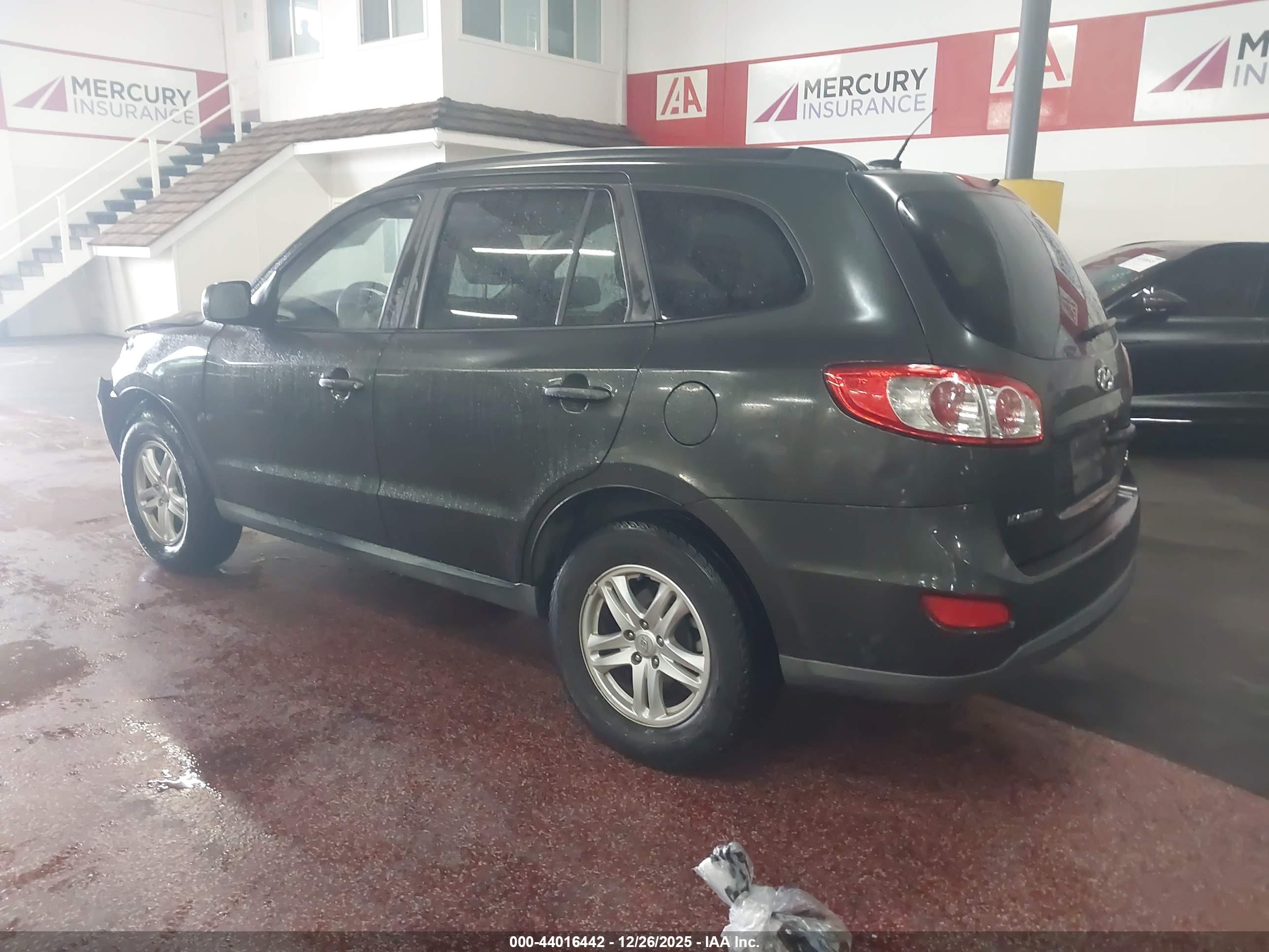 HYUNDAI SANTA image 3