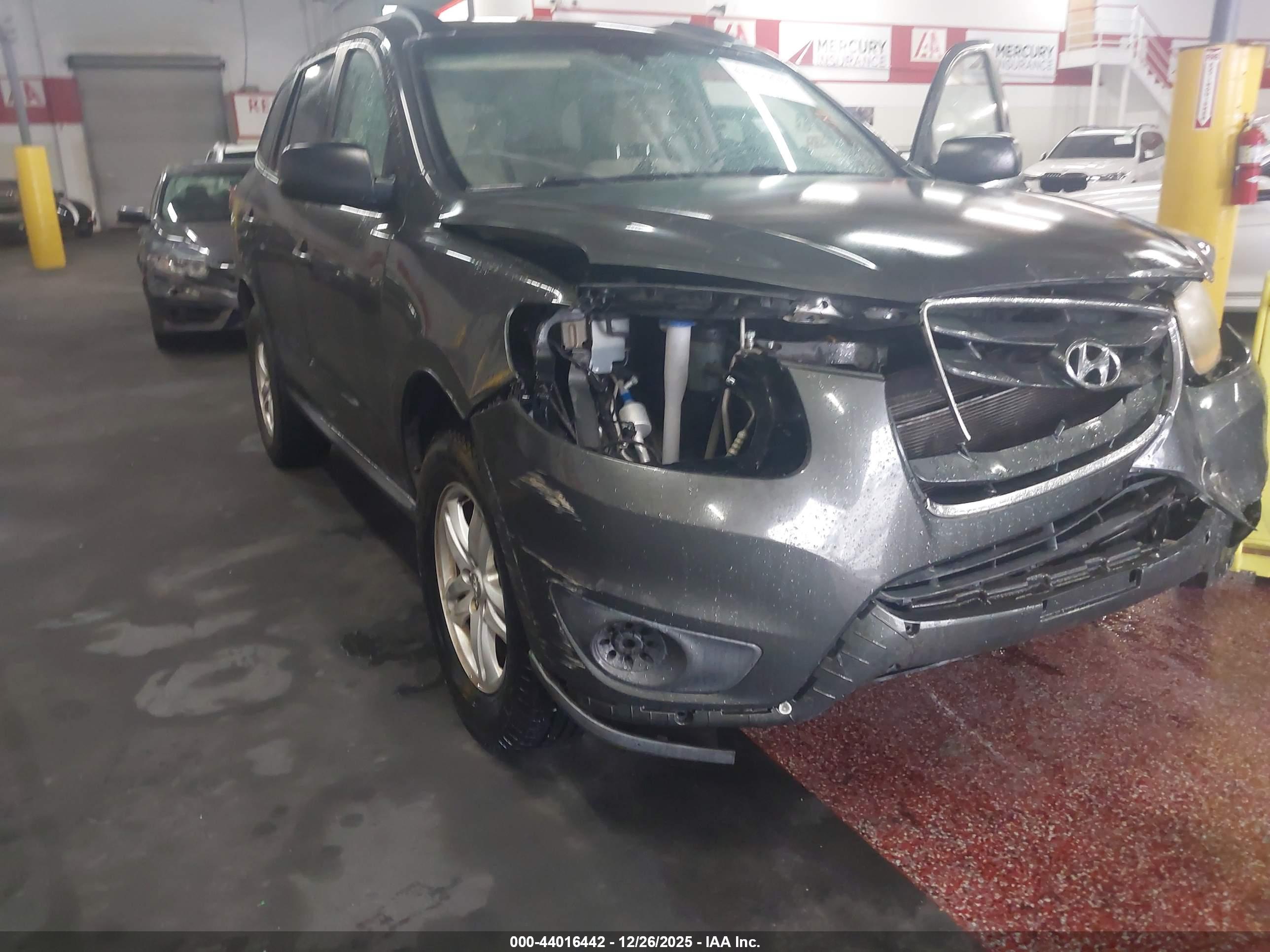 HYUNDAI SANTA image 6