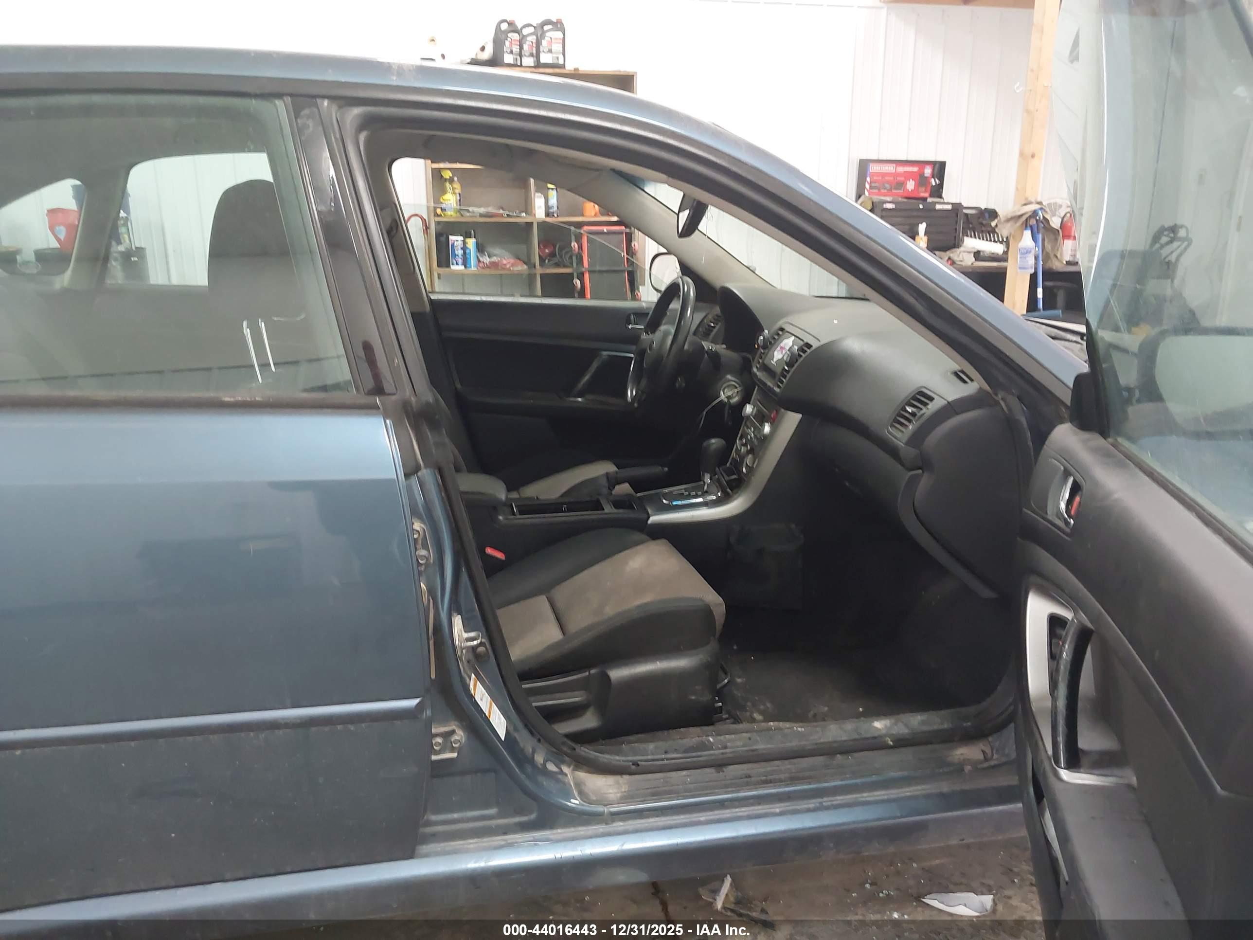 SUBARU LEGACY image 5