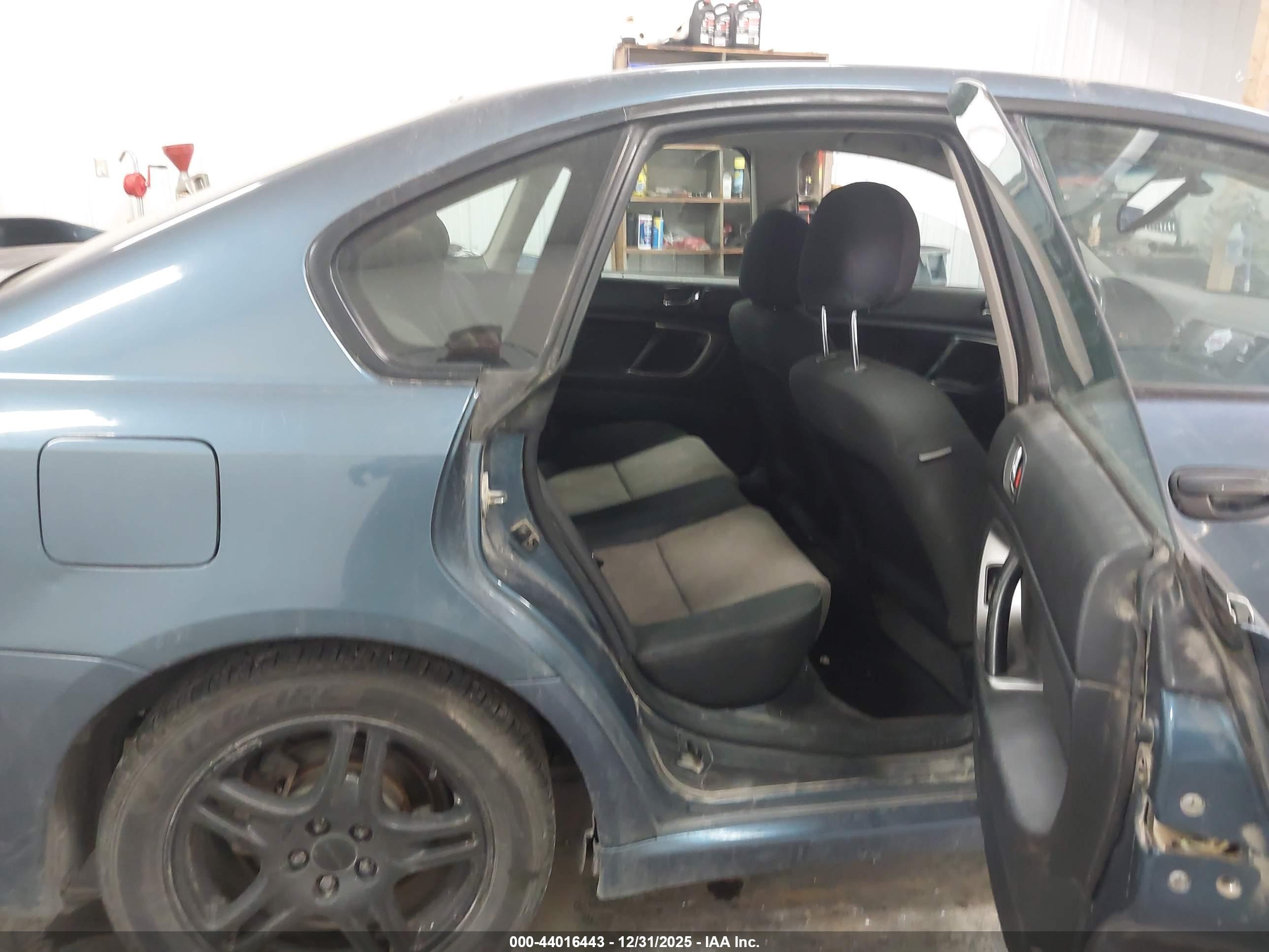 SUBARU LEGACY image 8
