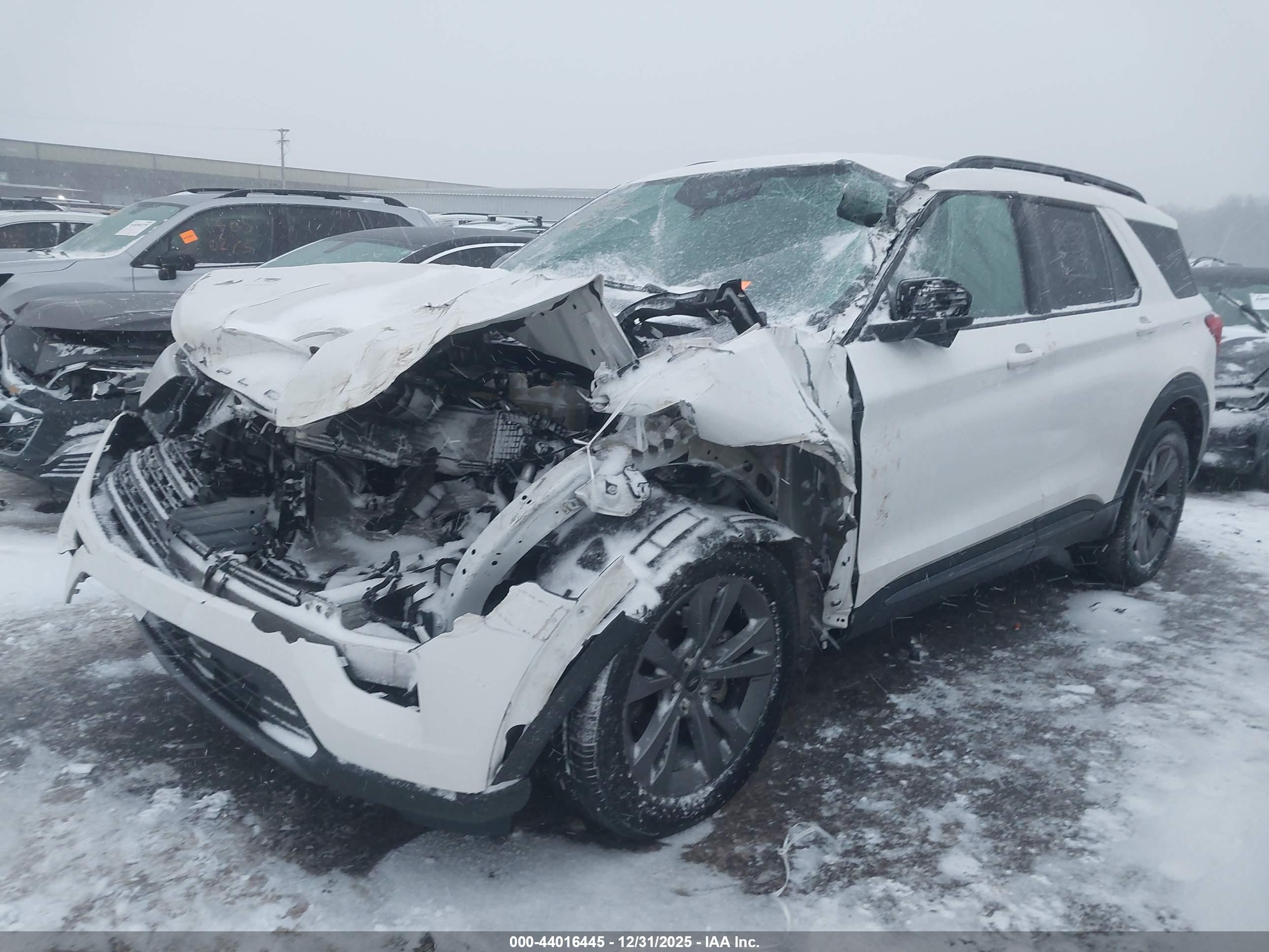 FORD EXPLORER image 2